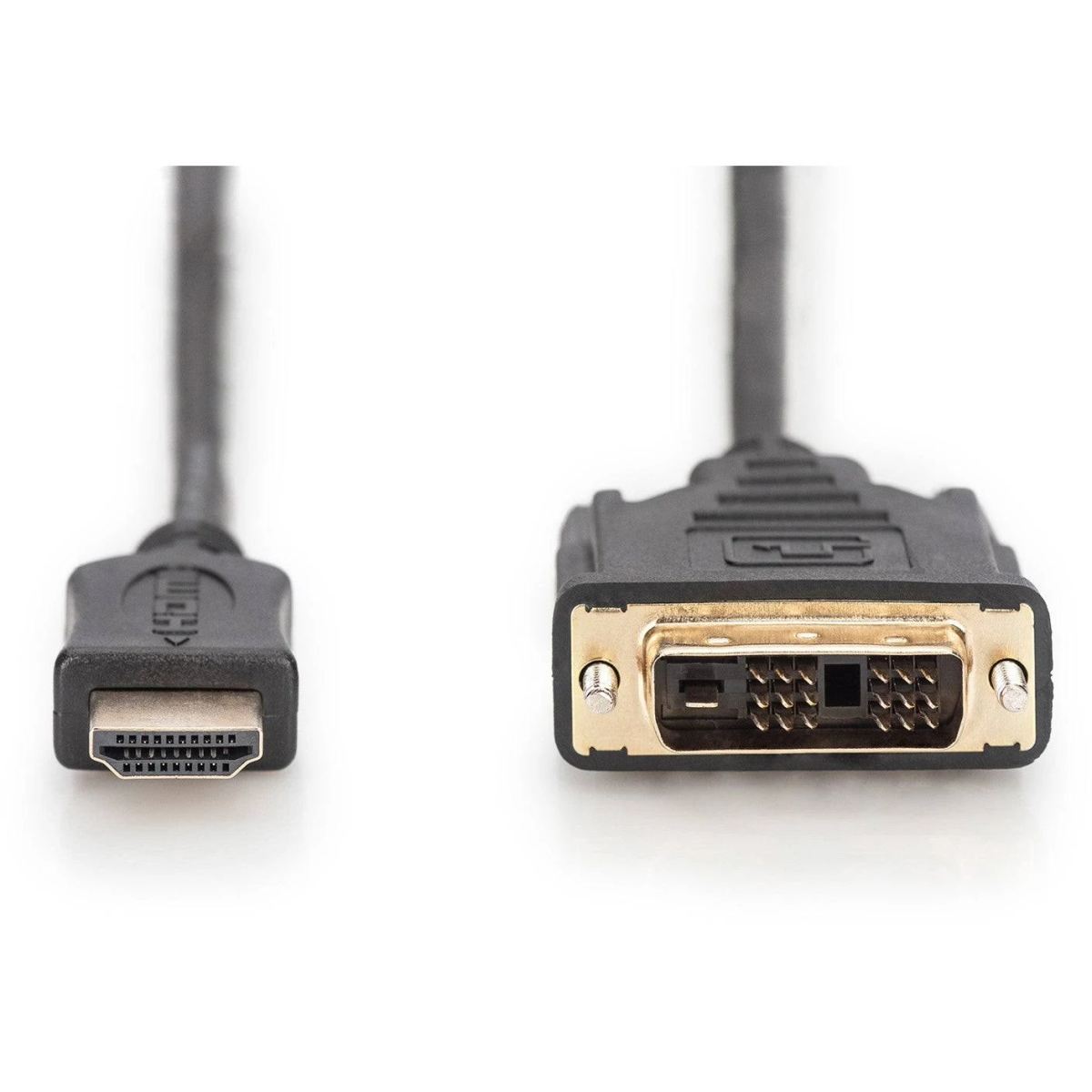 Ein HDMI-Kabel und ein DVI-Kabel-Ende auf weißem Hintergrund. Die Anschlüsse sind schwarz.
