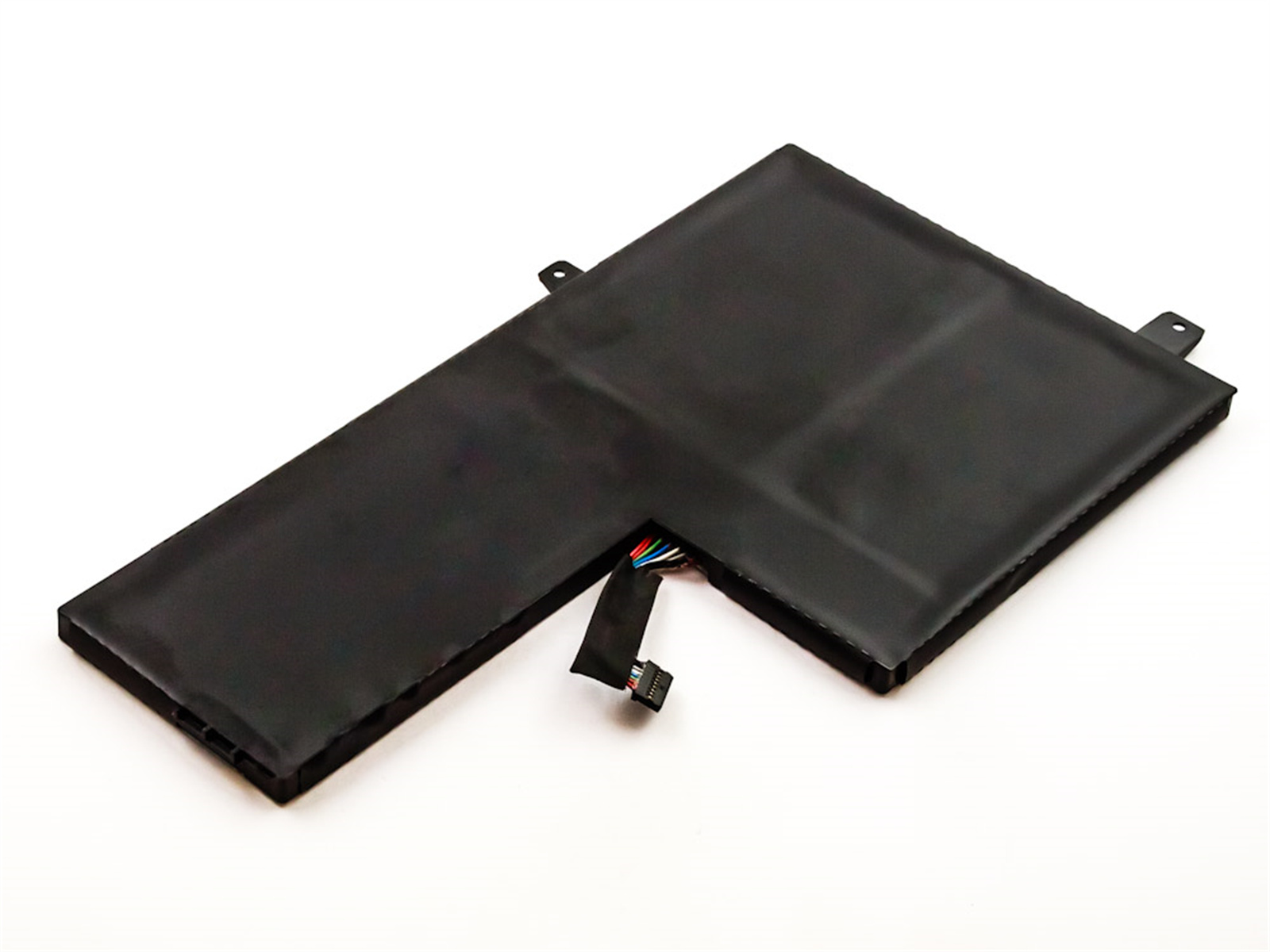 Schwarzer Laptop-Akku mit Stecker und Etikett, schräg auf Weiß.
