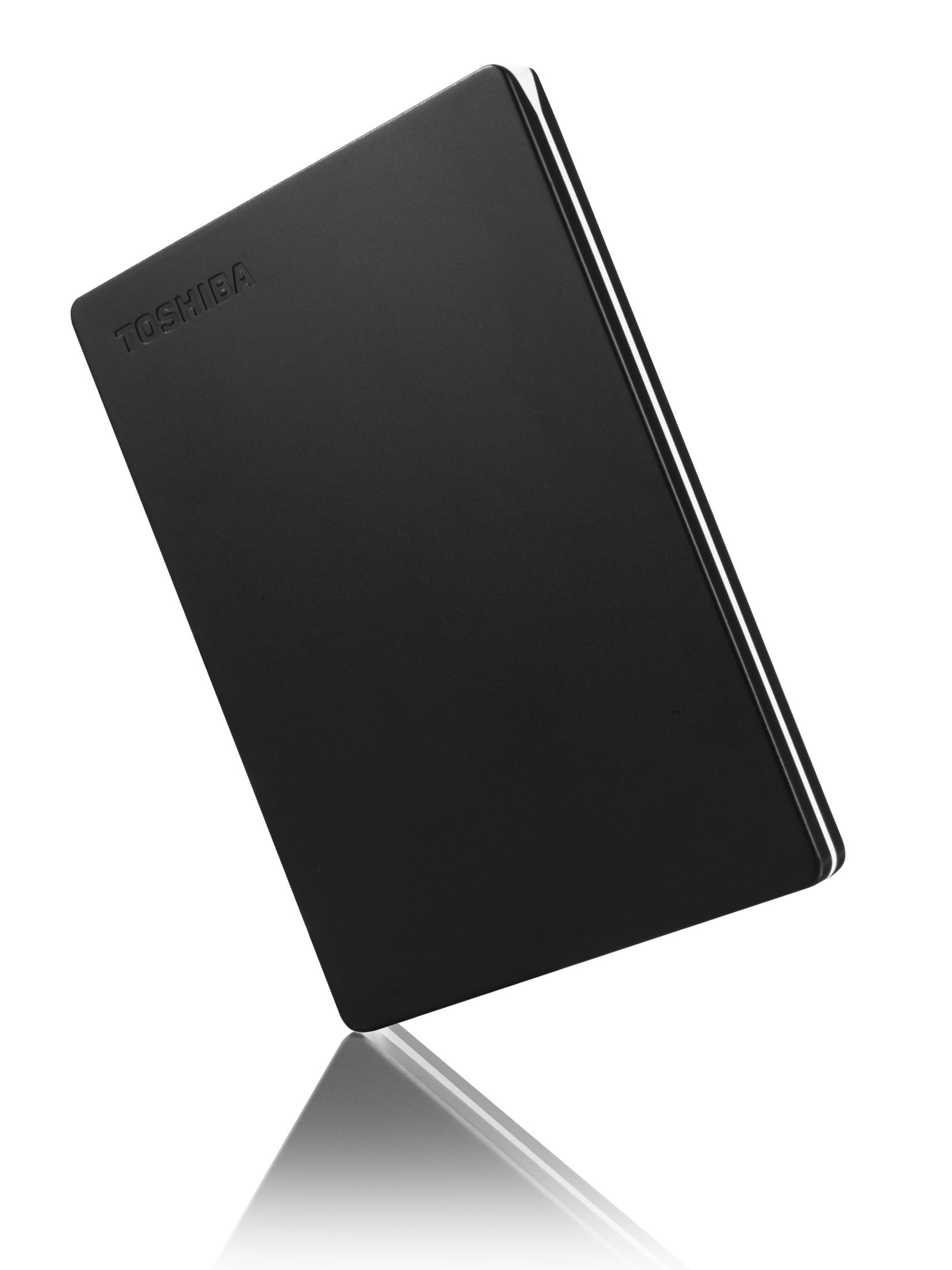 Czarny zewnętrzny dysk twardy Toshiba, pod kątem, z logo Toshiba i białą krawędzią.