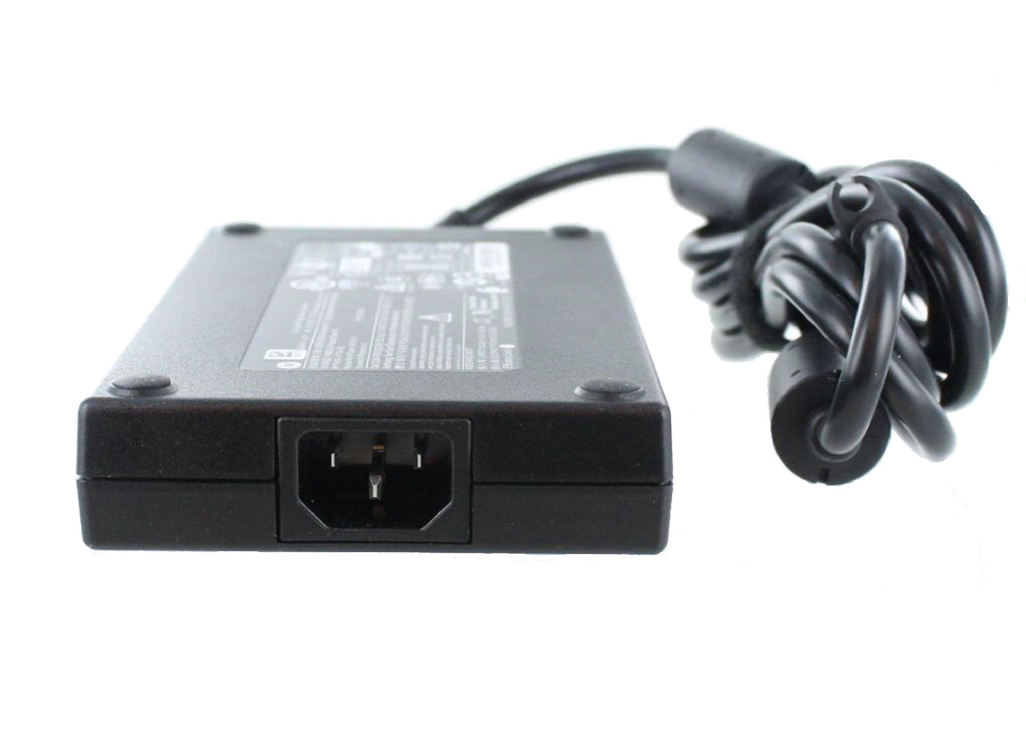 Schwarzes Netzteil mit Netzanschluss vorne und schwarzem Kabel.
