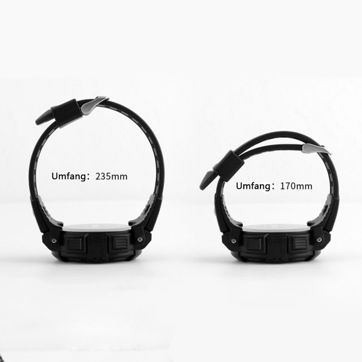 Zwei schwarze Smartwatches. Eine mit 235mm Umfang, die andere mit 170mm Umfang.