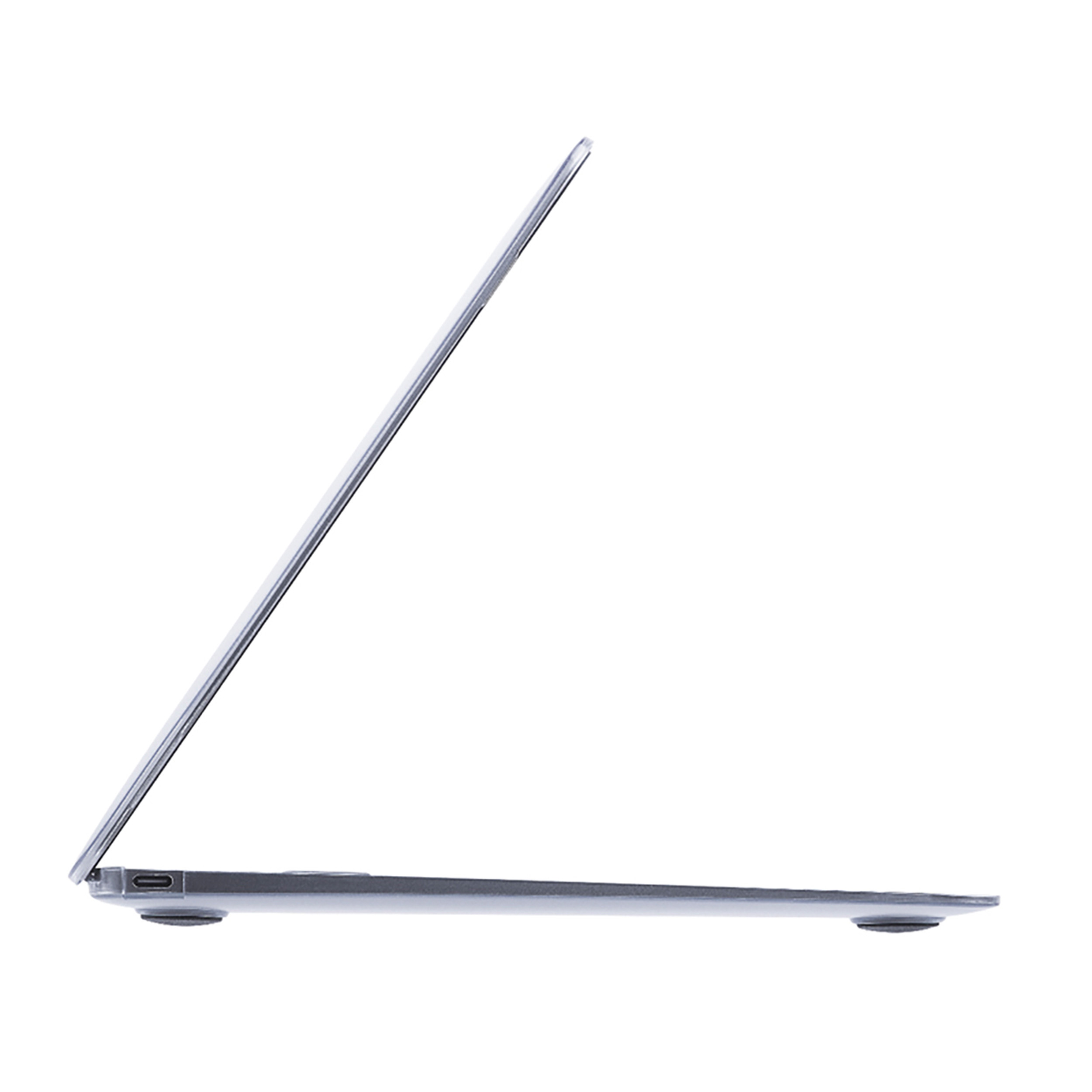 Seitenansicht eines silbernen Laptops. Er ist leicht geöffnet, weißer Hintergrund.