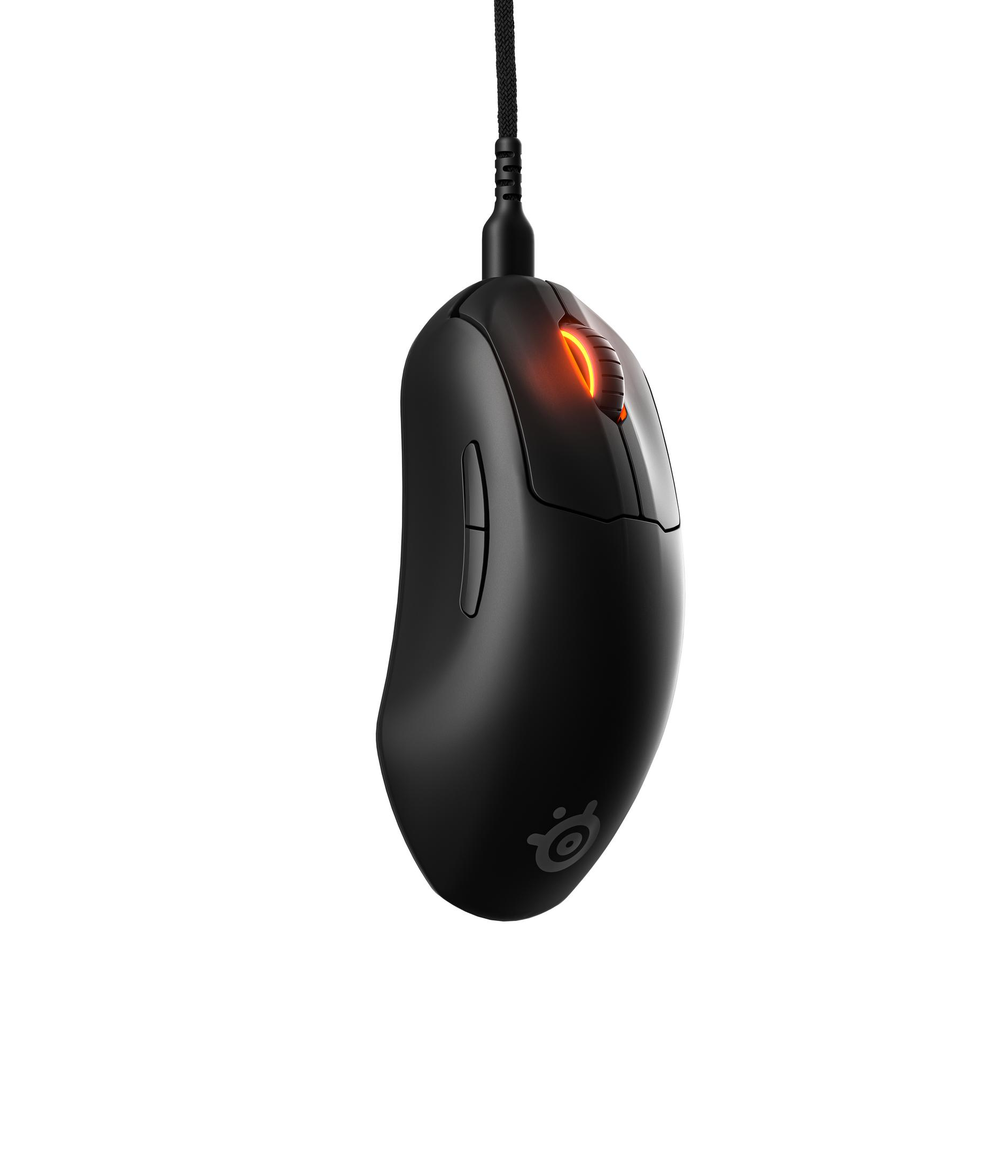Schwarze SteelSeries-Maus mit Kabel. Rotes Licht auf dem Scrollrad. Weißer Hintergrund.
