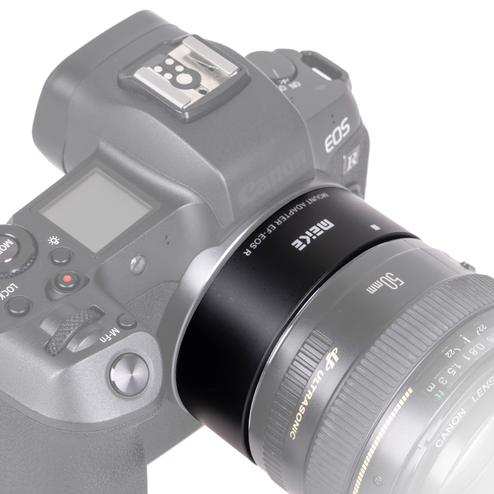Kameraobjektivadapter an Canon EOS-Kamera, schwarzer Ring mit MEIKE-Text.