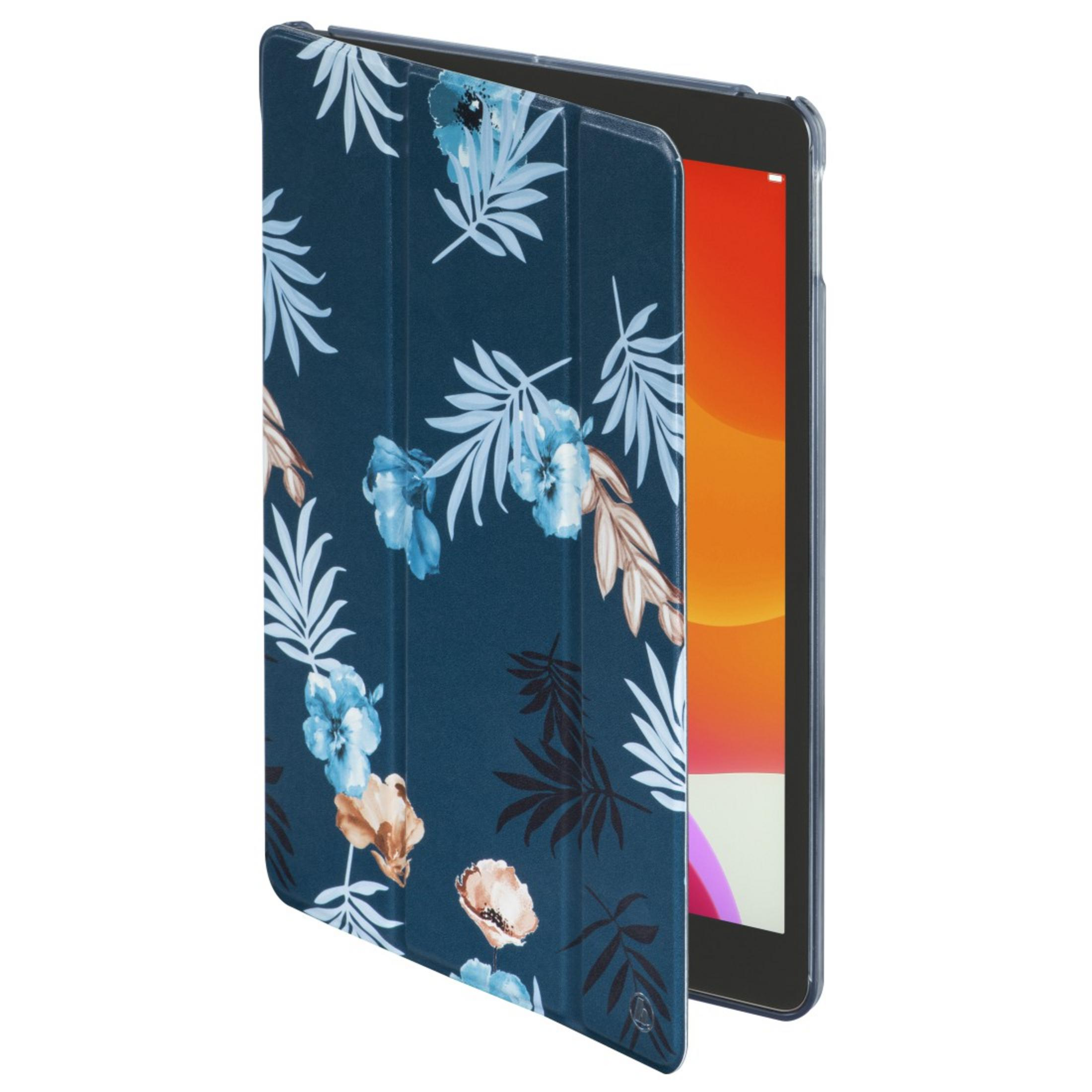 Tablethülle mit floralem Muster, mit einem Tablet darin, auf weißem Hintergrund.