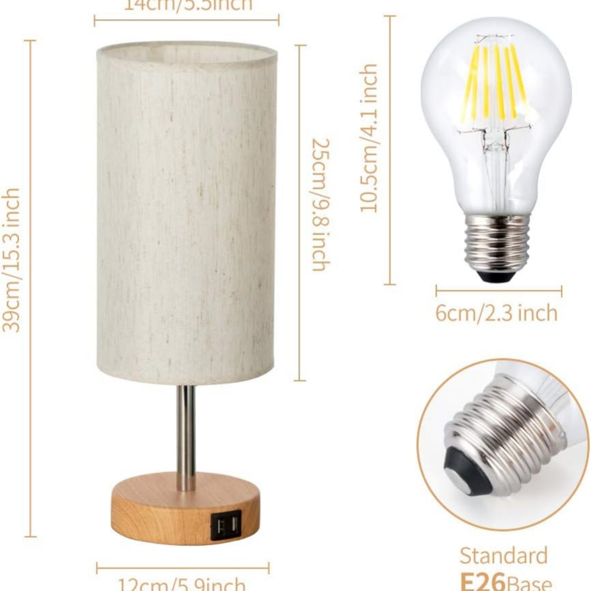 Tischlampe mit beigem Schirm, Holzsockel und Edison-Glühbirne, mit angegebenen Maßen.