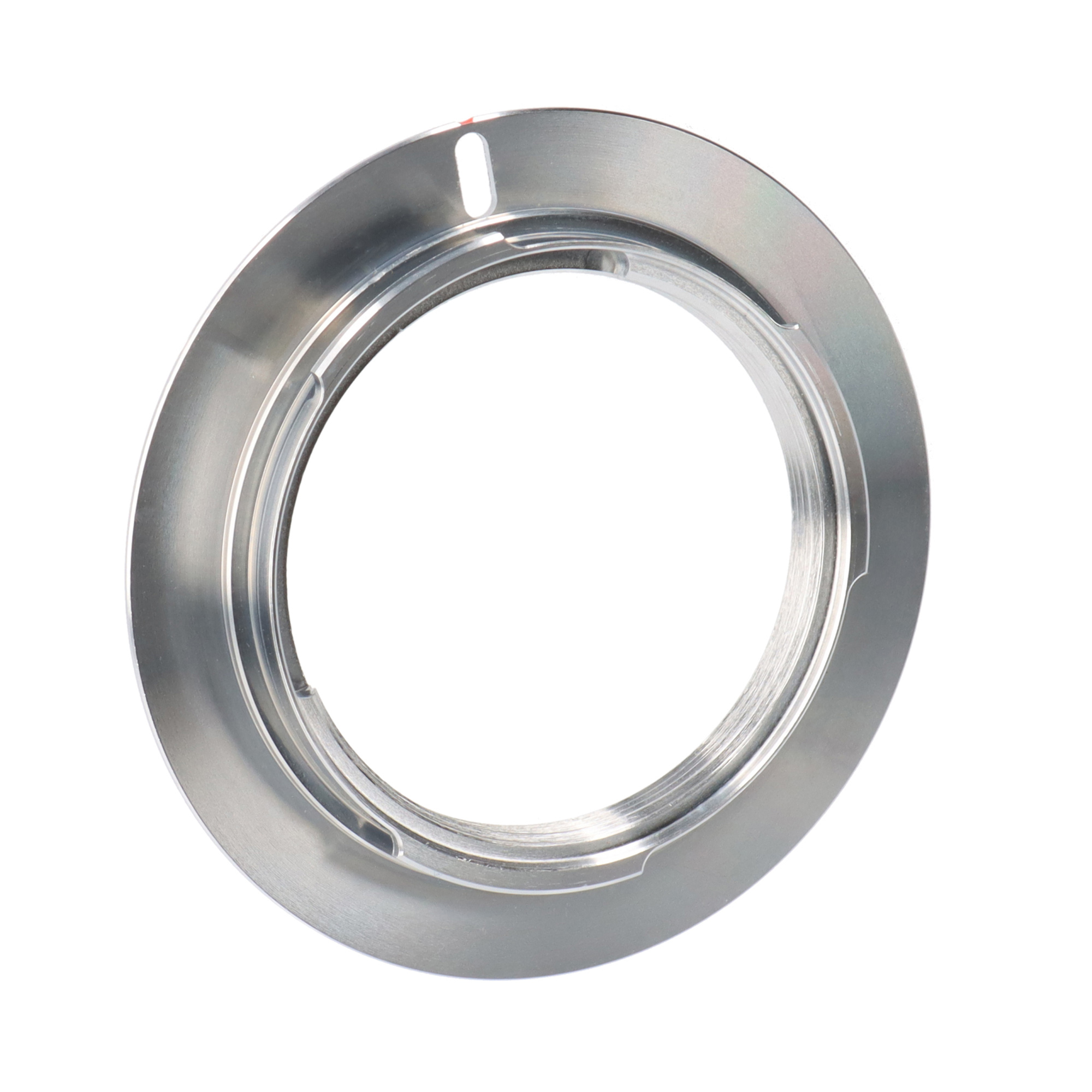 Silberner Metall-Objektivadapterring. Rund mit zentraler Öffnung, zum Anschluss an eine Kamera.