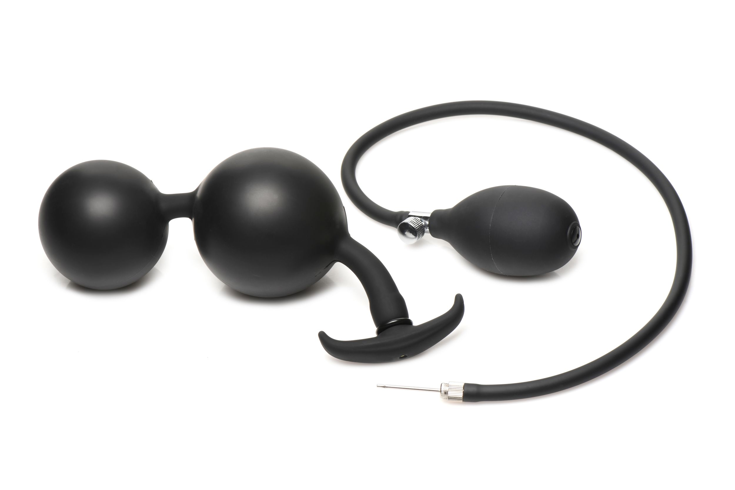Schwarzes Analt Spielzeug mit zwei Kugeln und Griff, Pumpe und Schlauch, weißer Untergrund.