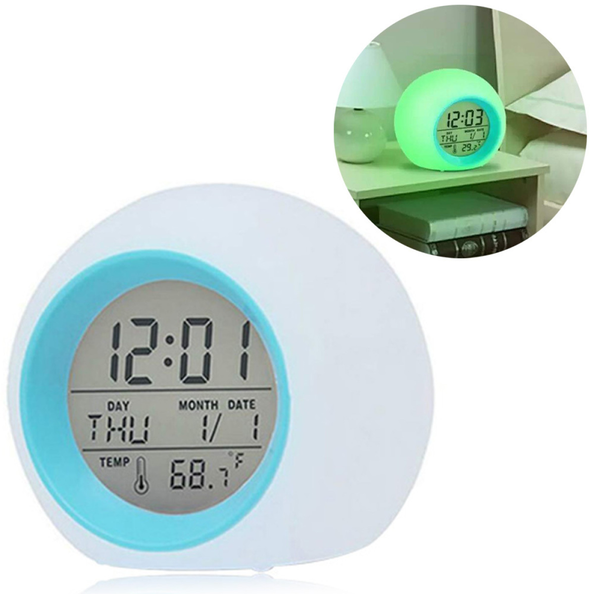 Weiß-blauer digitaler Wecker mit Zeitanzeige. Ein Inset zeigt eine weitere Uhr auf einem Nachtisch.