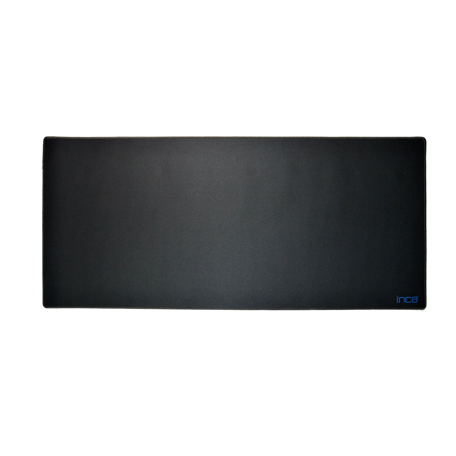 Duża czarna podkładka pod mysz ze słowem "inca" w kolorze niebieskim w prawym dolnym rogu.