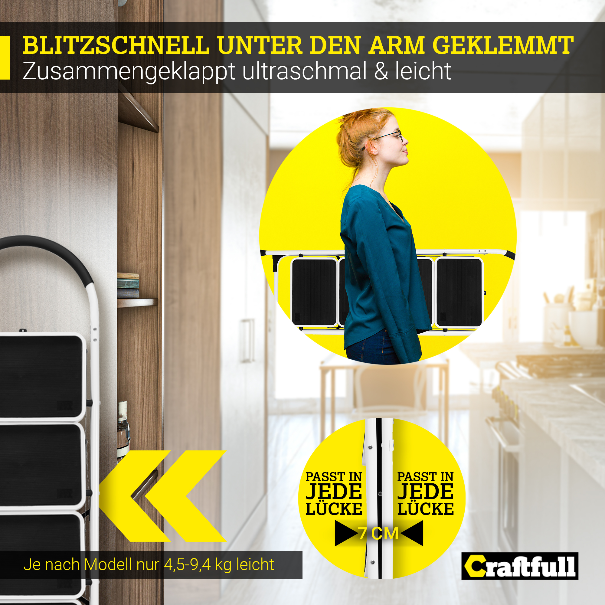 Frau steht neben einer zusammenklappbaren Trittleiter. Gelber Pfeil zeigt auf die Leiter. Gelber Hintergrund.