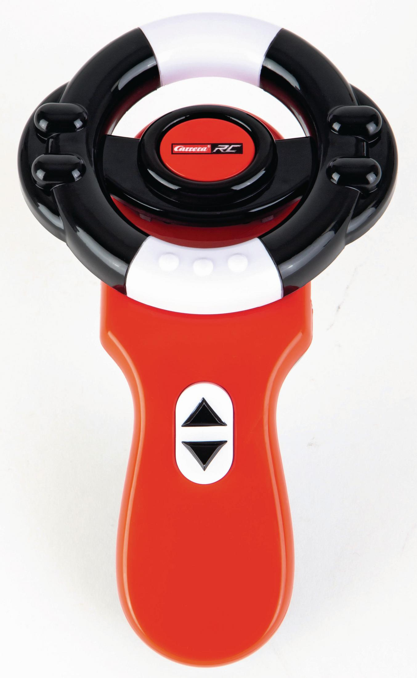 Un mando a distancia rojo y negro con diseño de volante.
