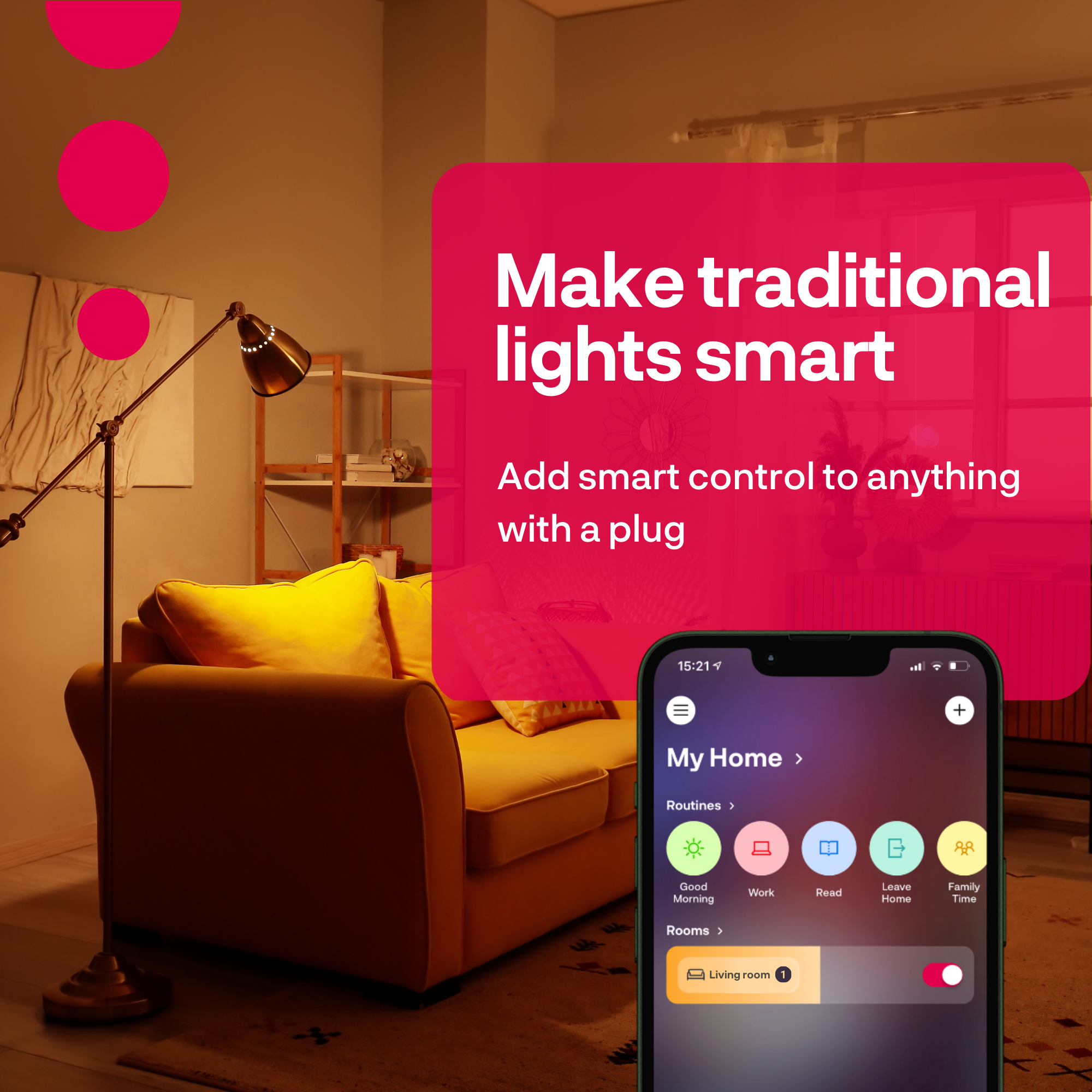Wohnzimmer mit gelbem Sofa und Smart-Home-App auf einem Telefonbildschirm.