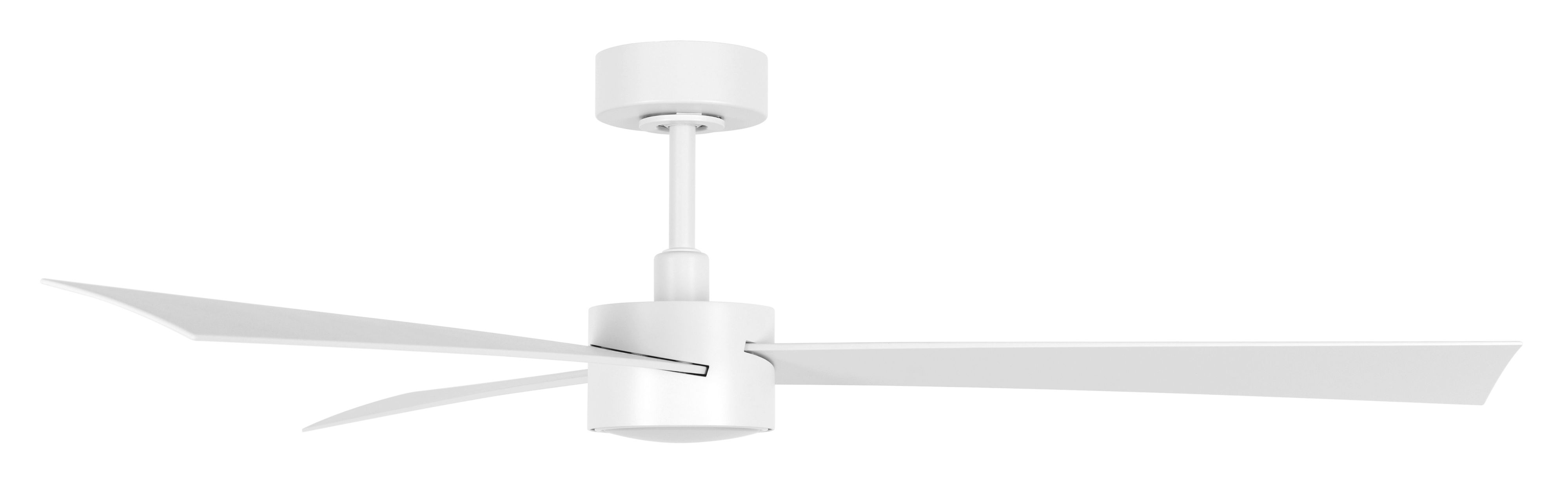 Weißer Deckenventilator mit vier Flügeln vor weißem Hintergrund.