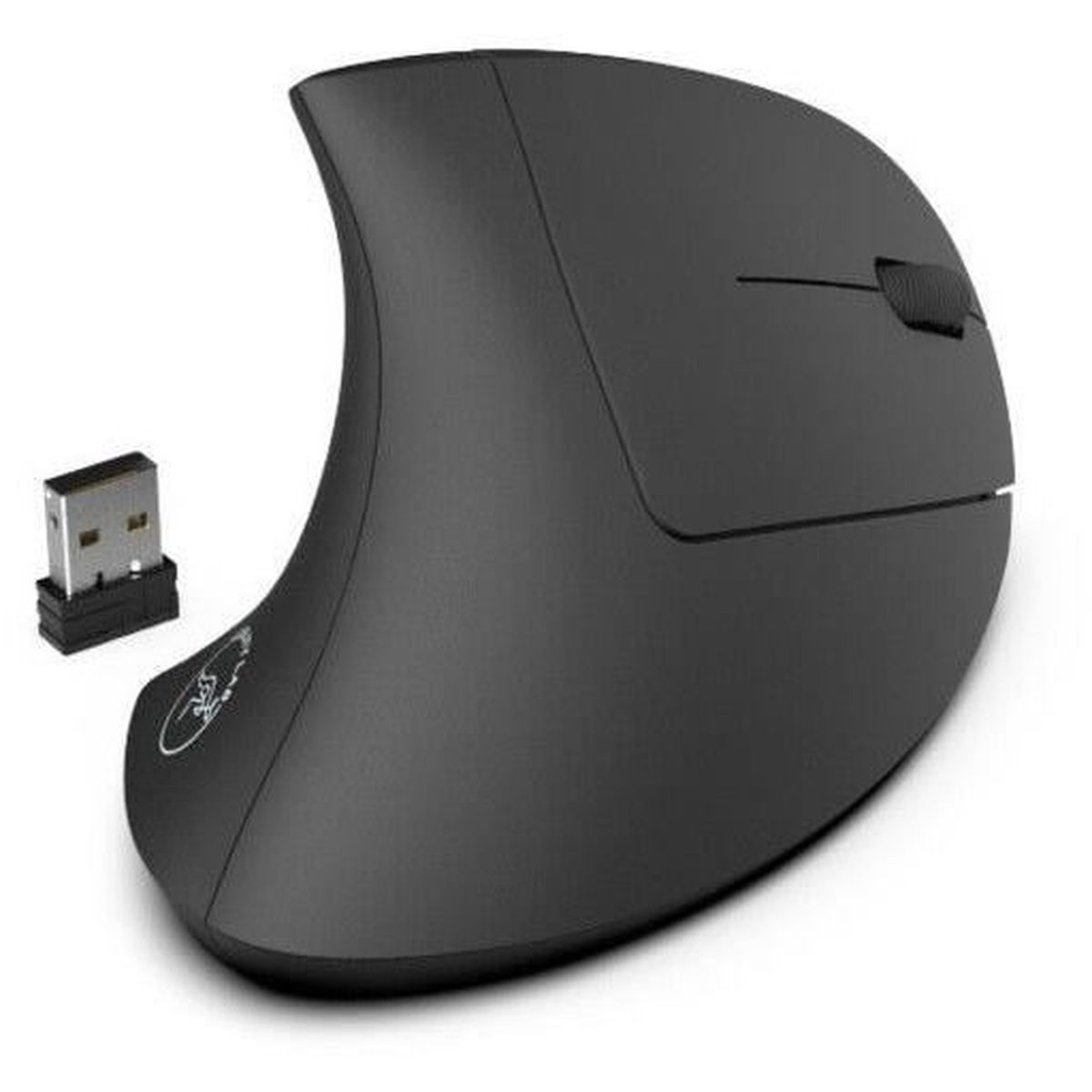 Un ratón vertical ergonómico negro con un receptor USB sobre un fondo blanco.