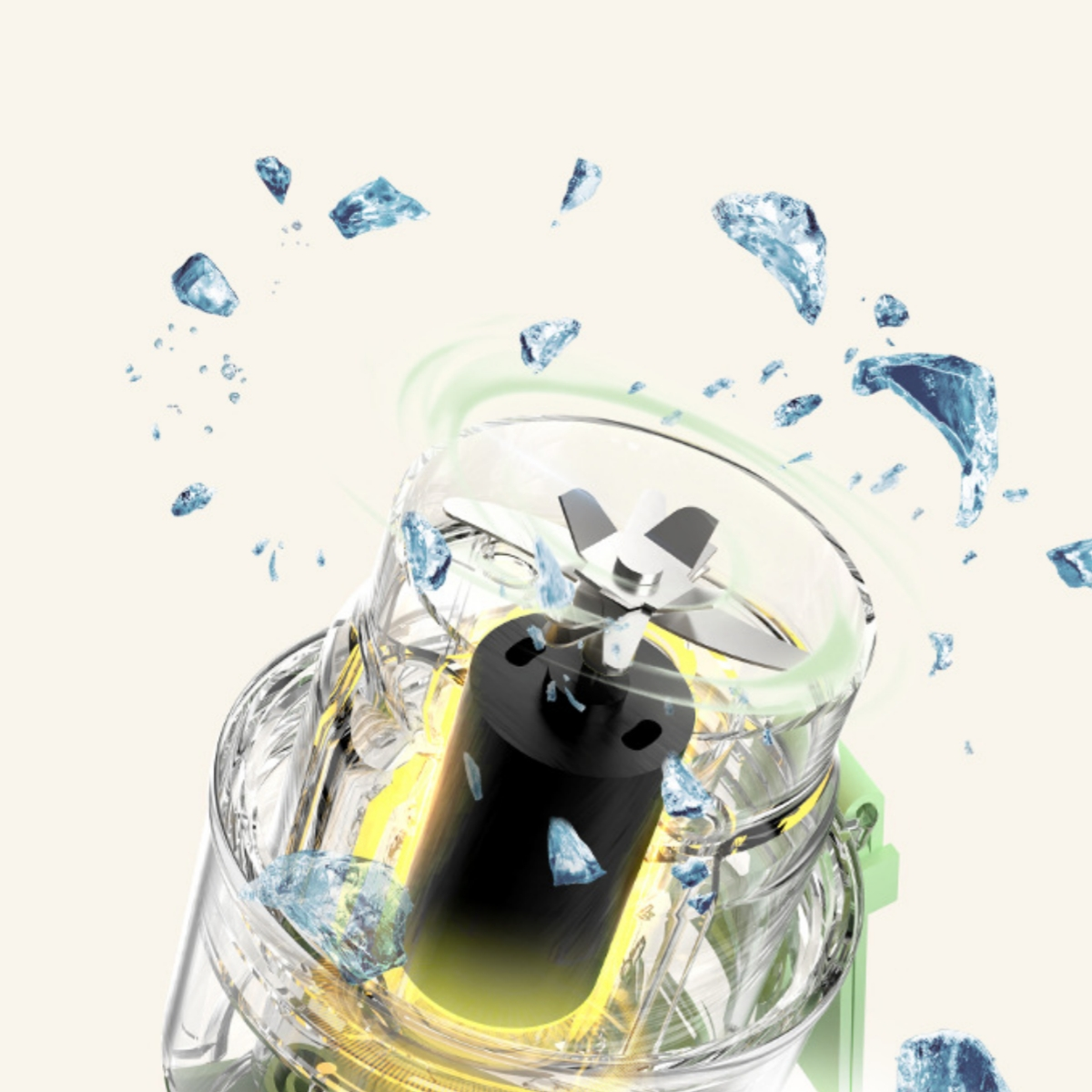 Ein Mixer in Aktion, mit Eissplittern, die um den Behälter fliegen.