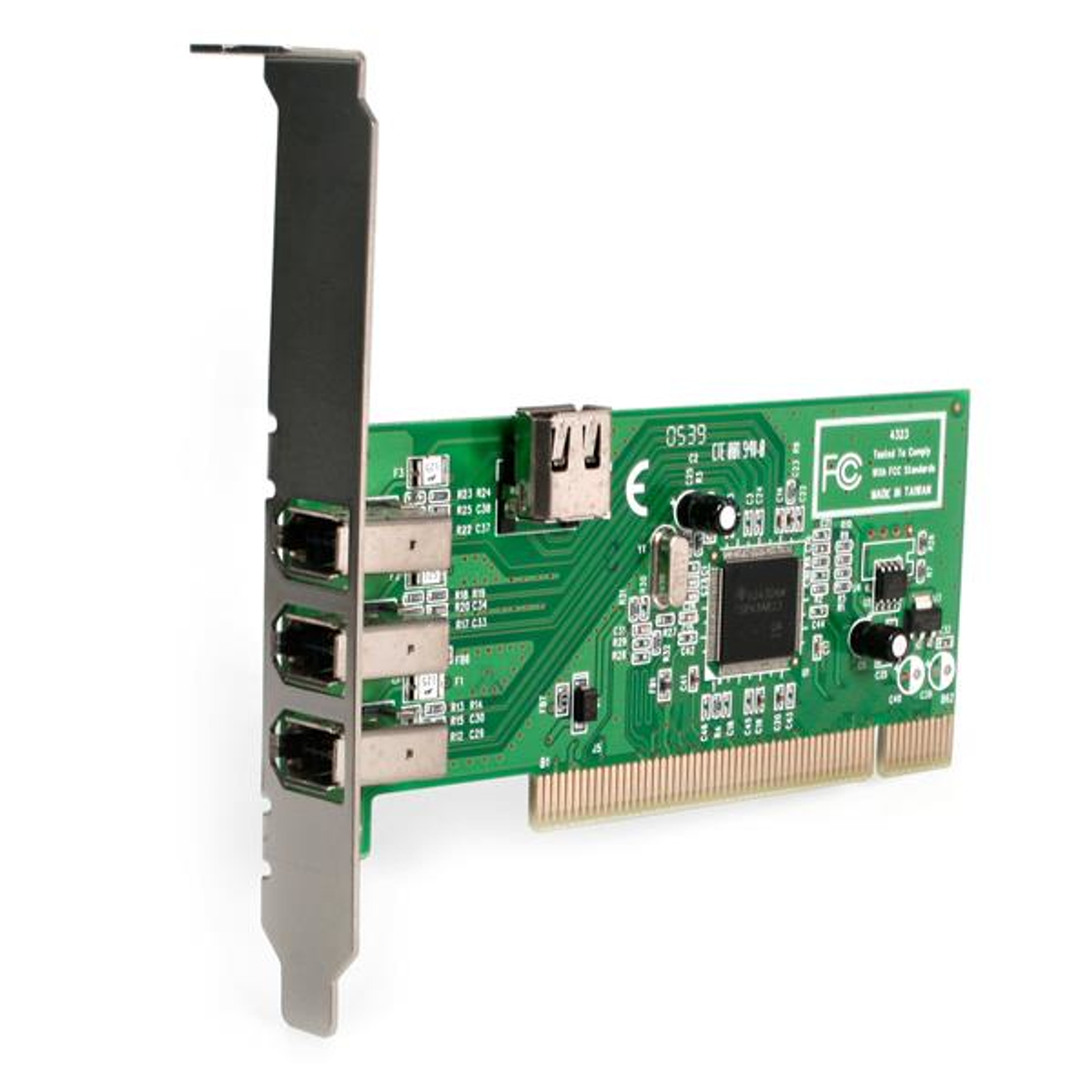 Grüne Computerkarte mit USB-Anschlüssen. Es ist eine grüne Leiterplatte mit mehreren USB-Anschlüssen.