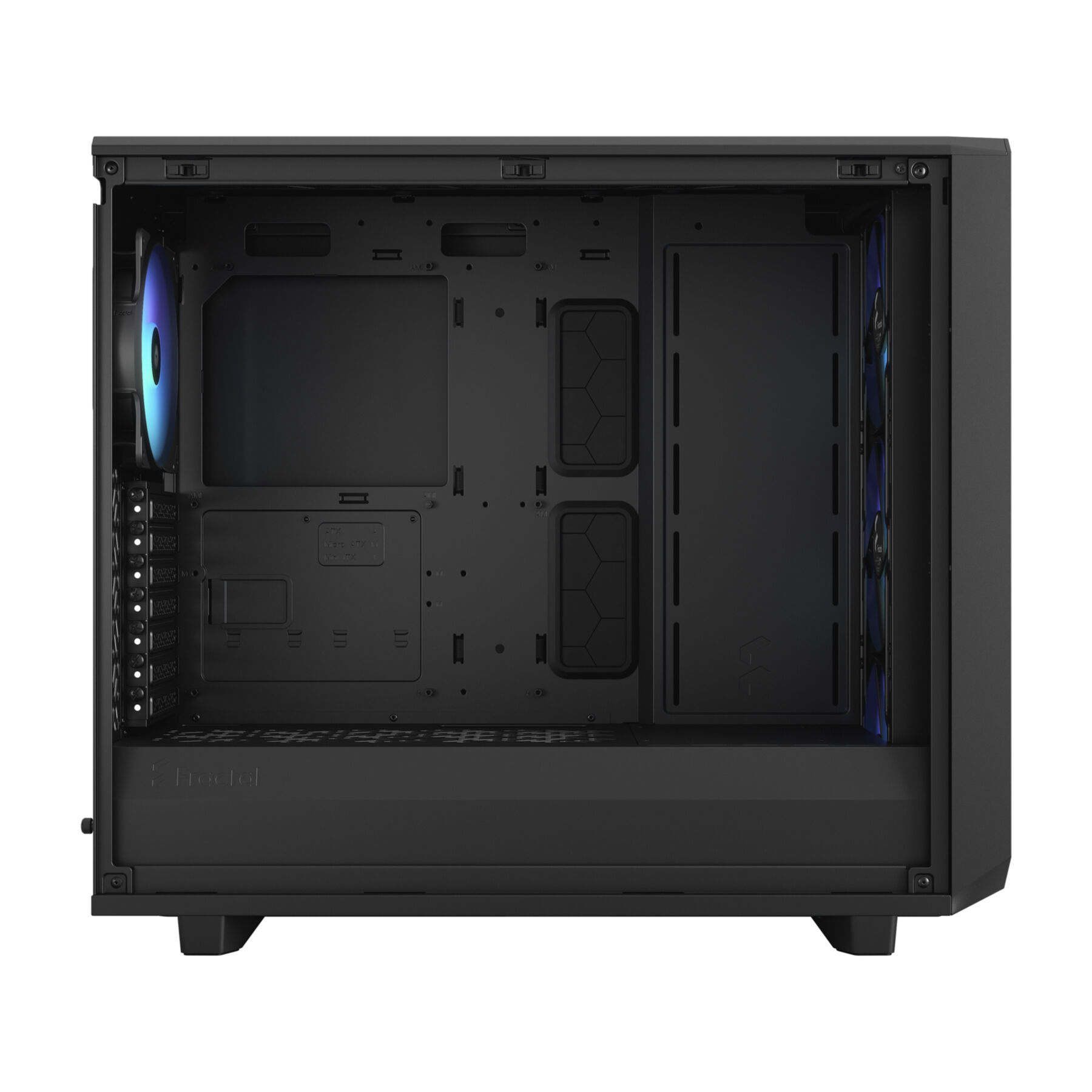 Innenseite eines schwarzen Computergehäuses mit Lüftern und Aussparungen.