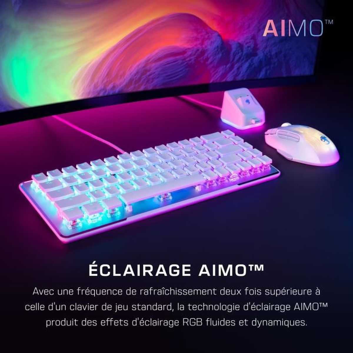 Una tastiera bianca con illuminazione RGB e un mouse abbinato su una scrivania.