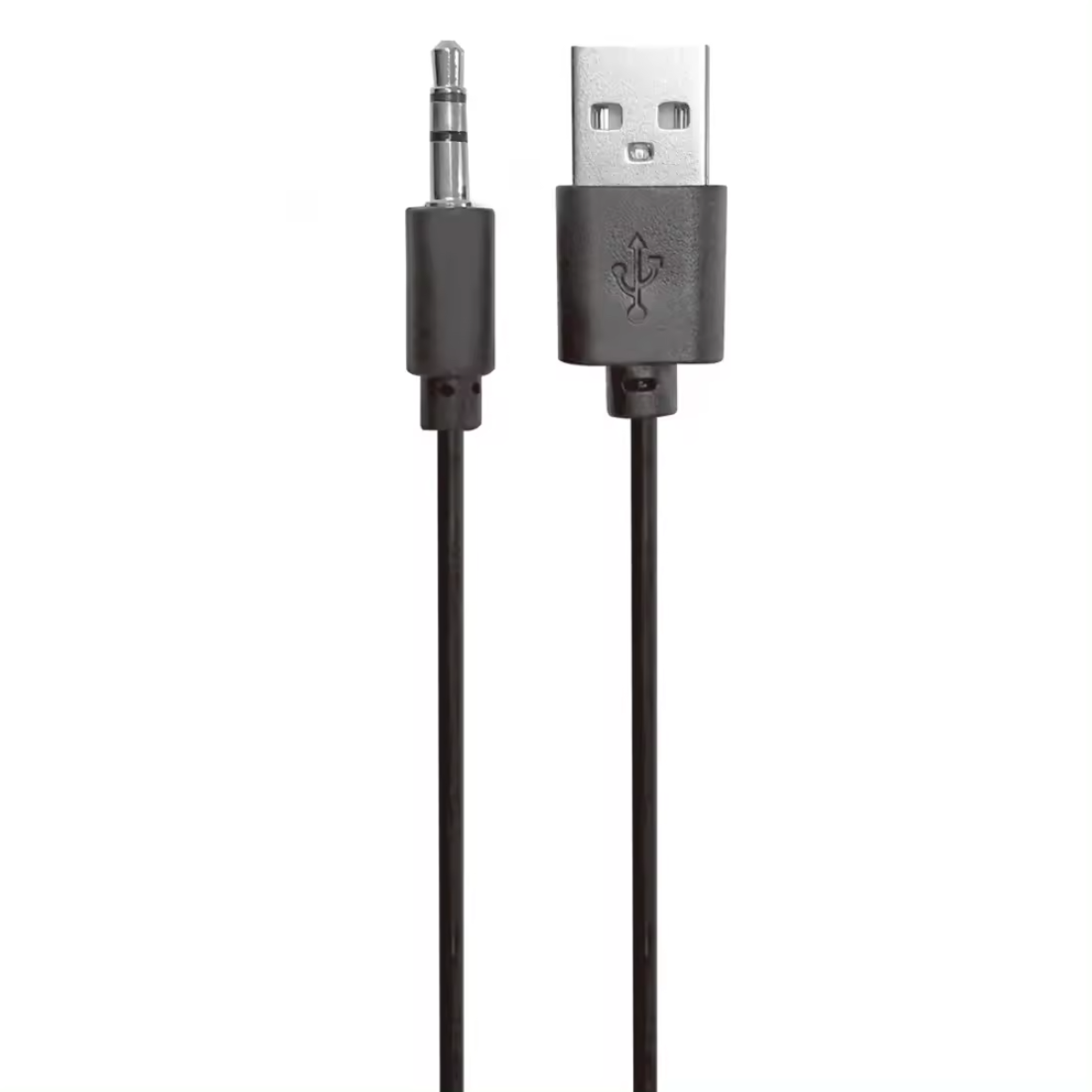 Cable negro con conector jack de 3,5 mm en un extremo y USB en el otro, sobre fondo blanco.
