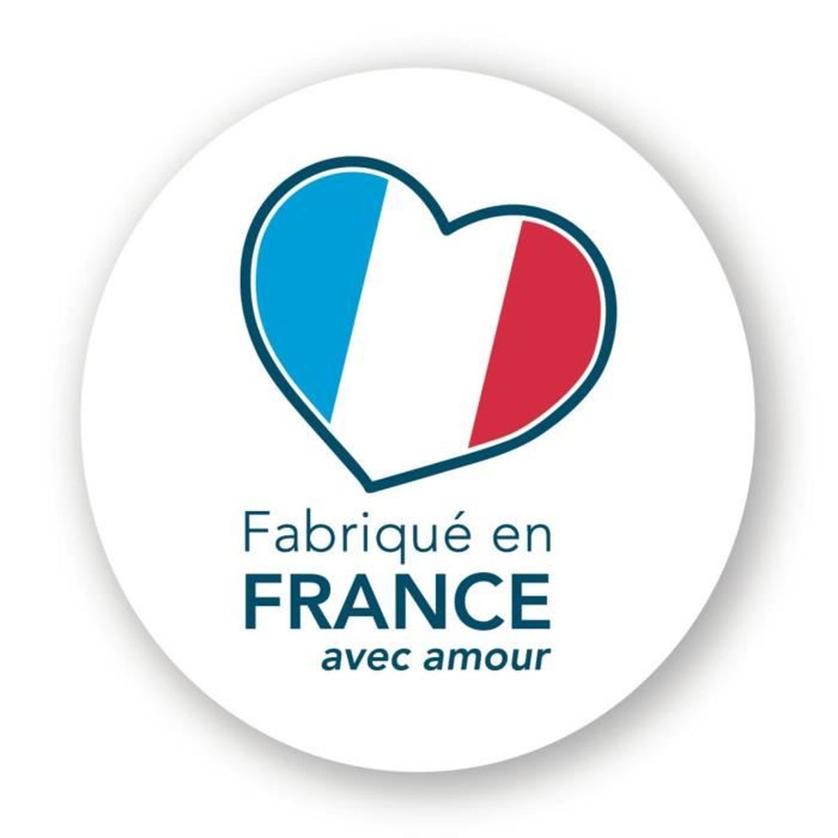 Ein runder Aufkleber mit den Farben der französischen Flagge in Herzform und den Worten "Fabriqué en France".