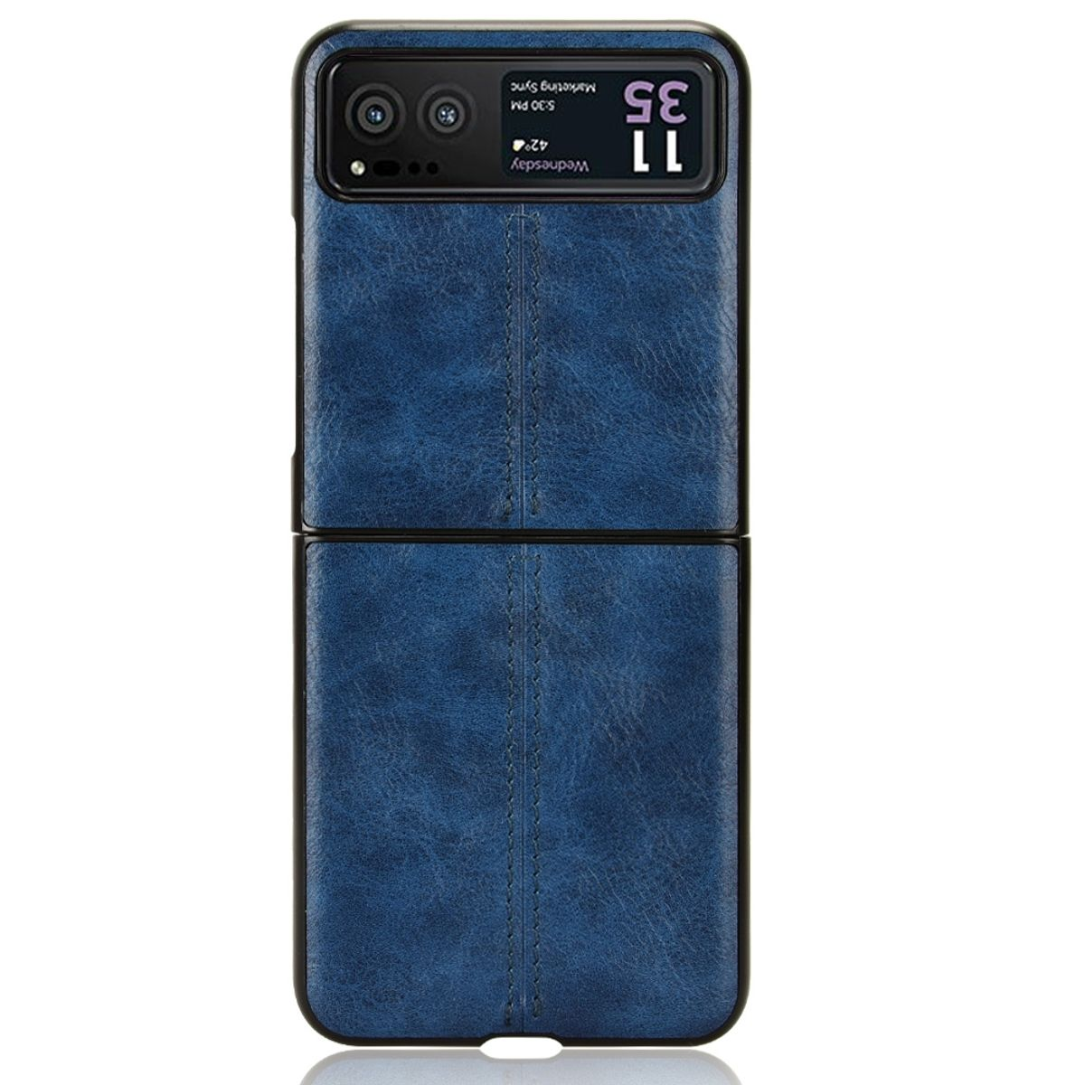 Geschlossene blaue Leder-Handyhülle, zeigt den Bildschirm mit Uhrzeit und Apps.