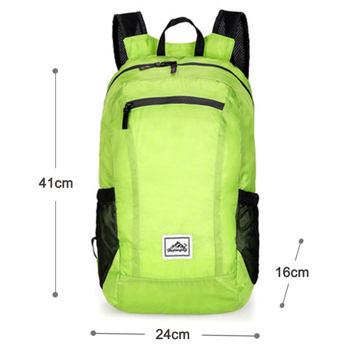 Ein grüner Rucksack mit schwarzen Akzenten, 41 cm hoch und 24 cm breit.