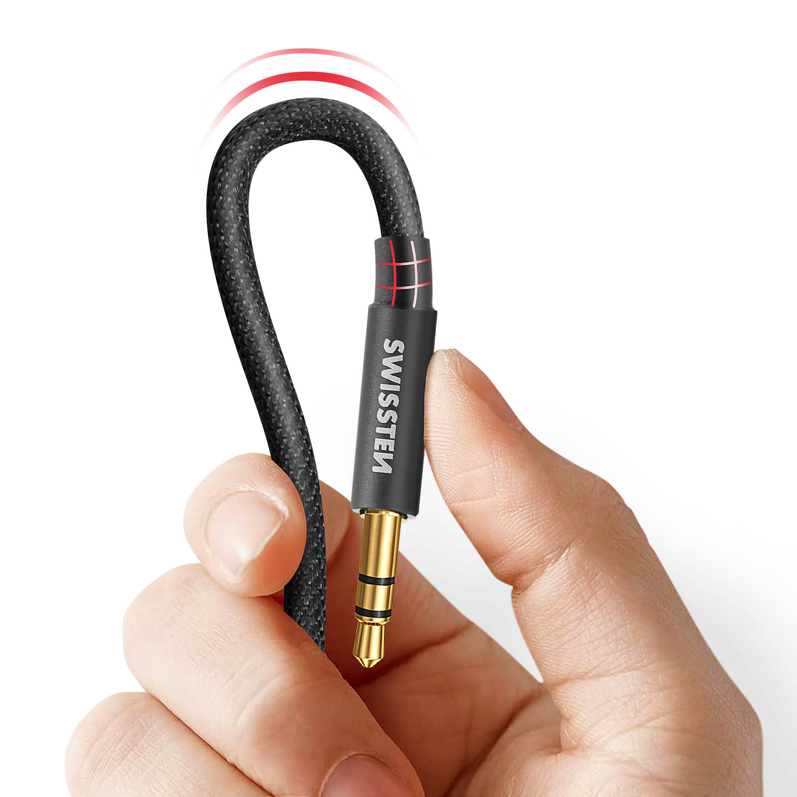 Un cavo audio nero con connettore color oro è tenuto in mano.