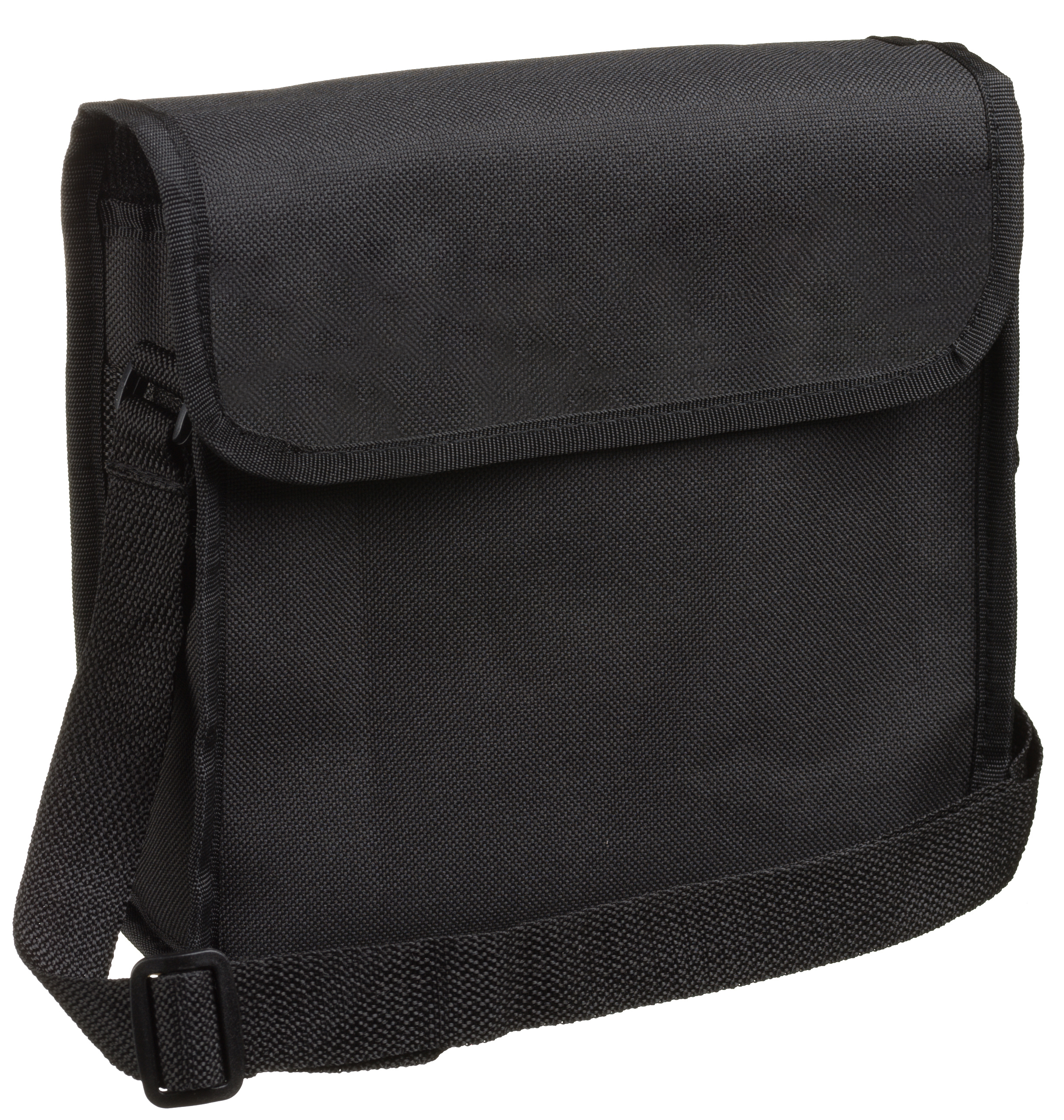Un bolso mensajero negro con solapa y bandolera, aislado sobre fondo blanco.