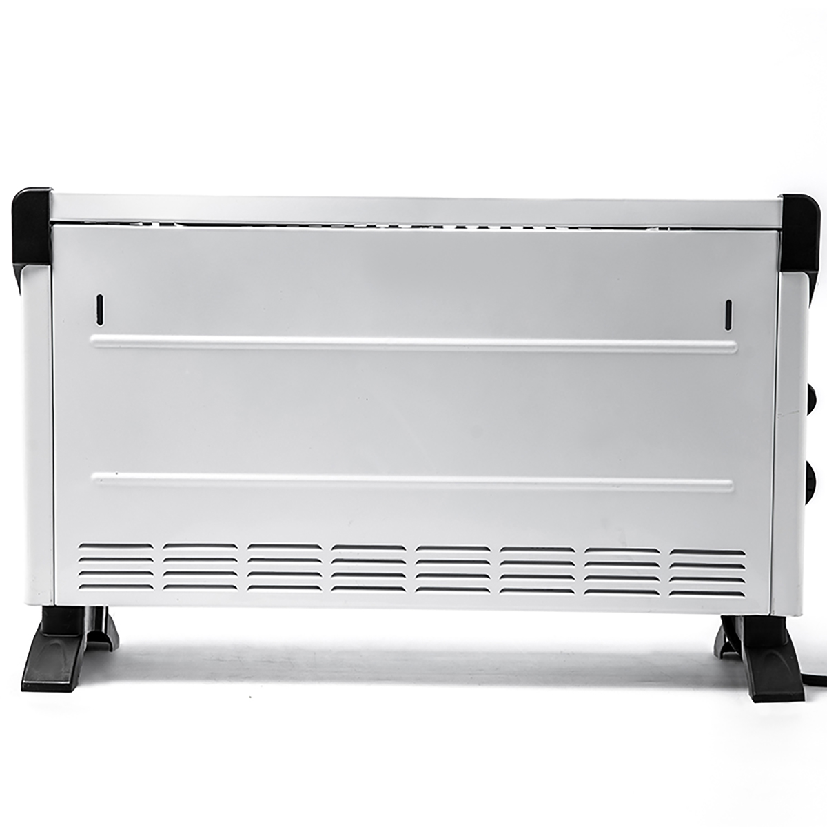 Weißer elektrischer Heizlüfter. Horizontales Design. Lamellenfront. Schwarzer Sockel und Akzente.
