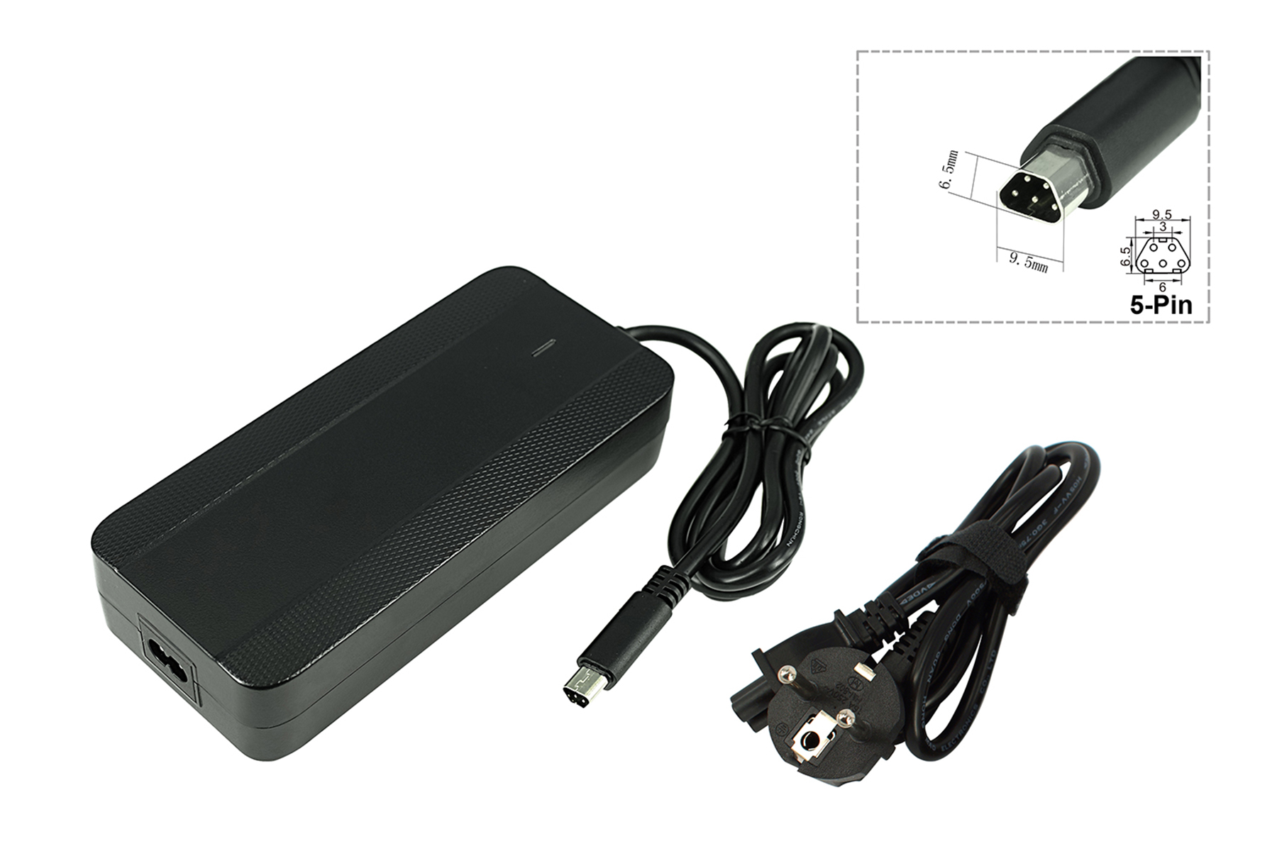 Ein schwarzes Laptop-Netzteil mit schwarzem Kabel und einem 5-poligen Stecker.