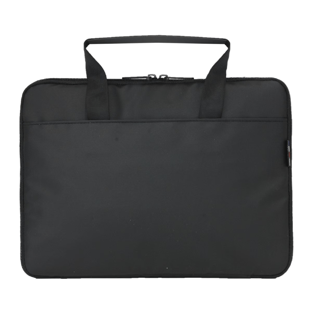 Bolsa negra para portátil con asas. Diseño sencillo. Forma plana y rectangular. Cierre de cremallera arriba.