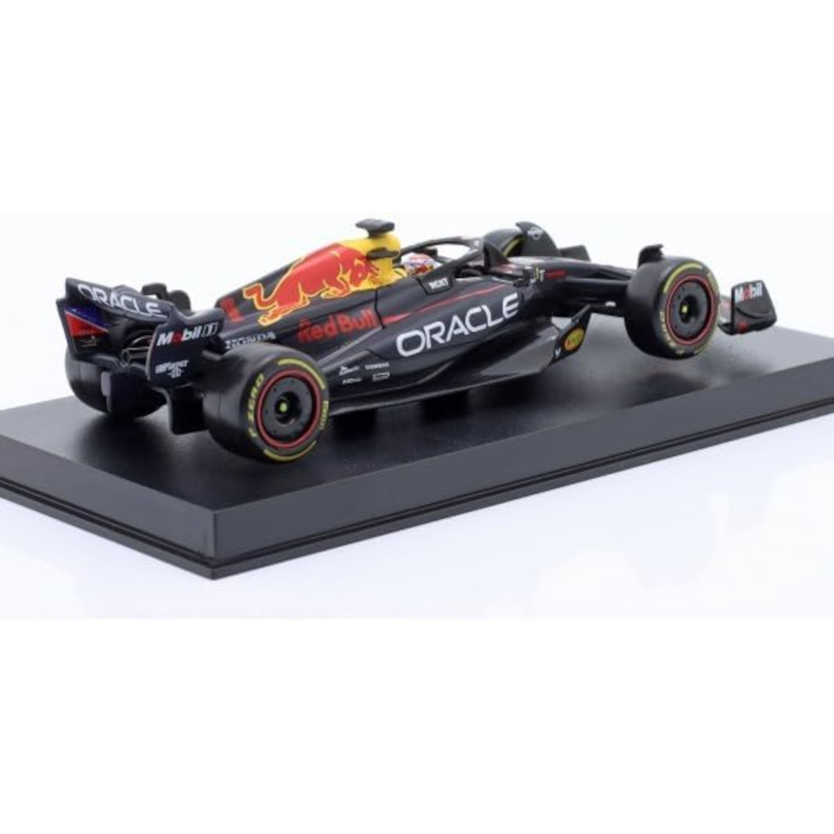 Model samochodu wyścigowego Red Bull Oracle Formuły 1 na czarnym stojaku.