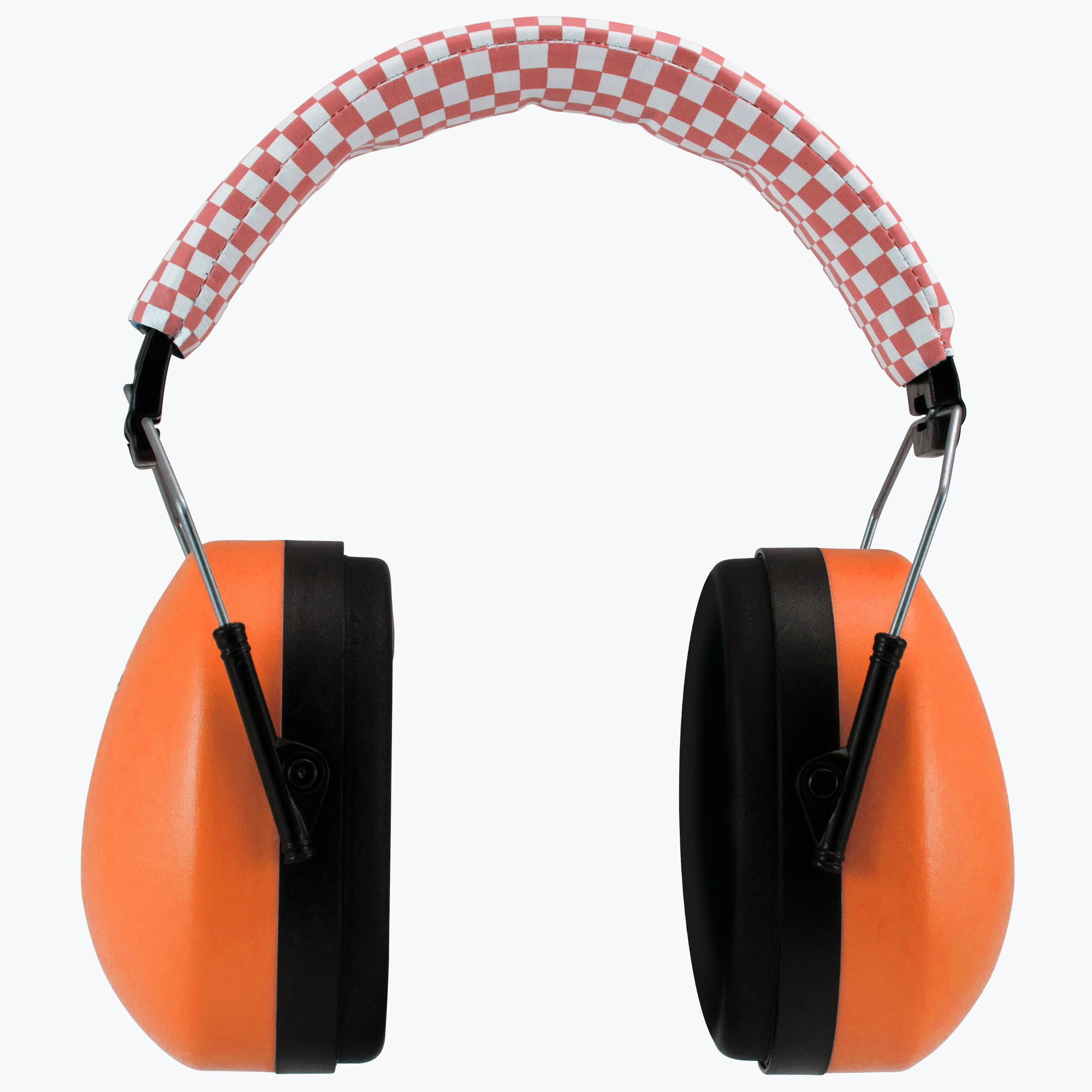 Orange und schwarze Gehörschutz-Kopfhörer mit rot-kariertem Stirnband. Weißer Hintergrund.
