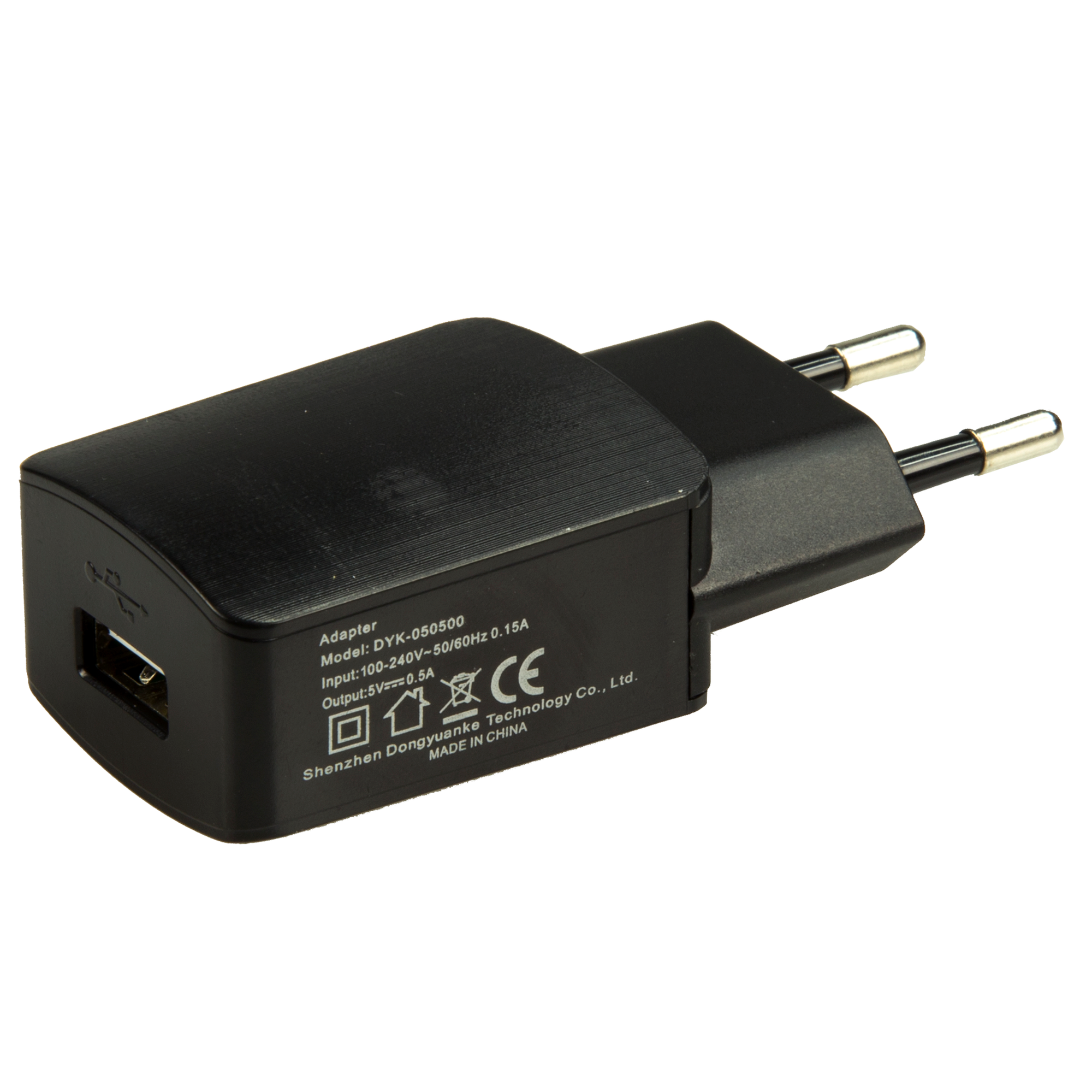 Een zwarte wandlader met een USB-poort en twee pinnen. Het heeft een CE-markering en de tekst MADE IN CHINA.