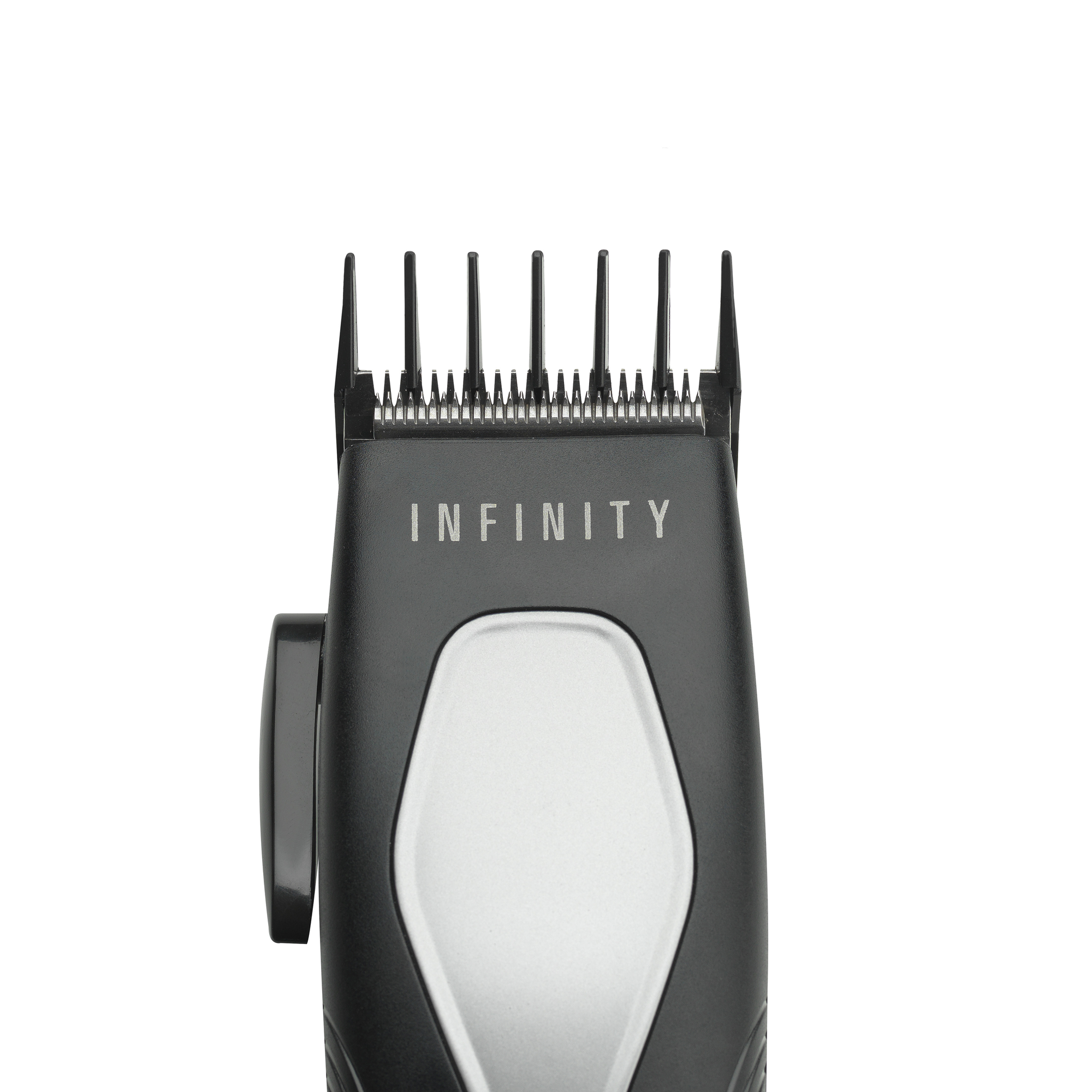 Czarna i srebrna maszynka do włosów, marka to Infinity. Białe tło.