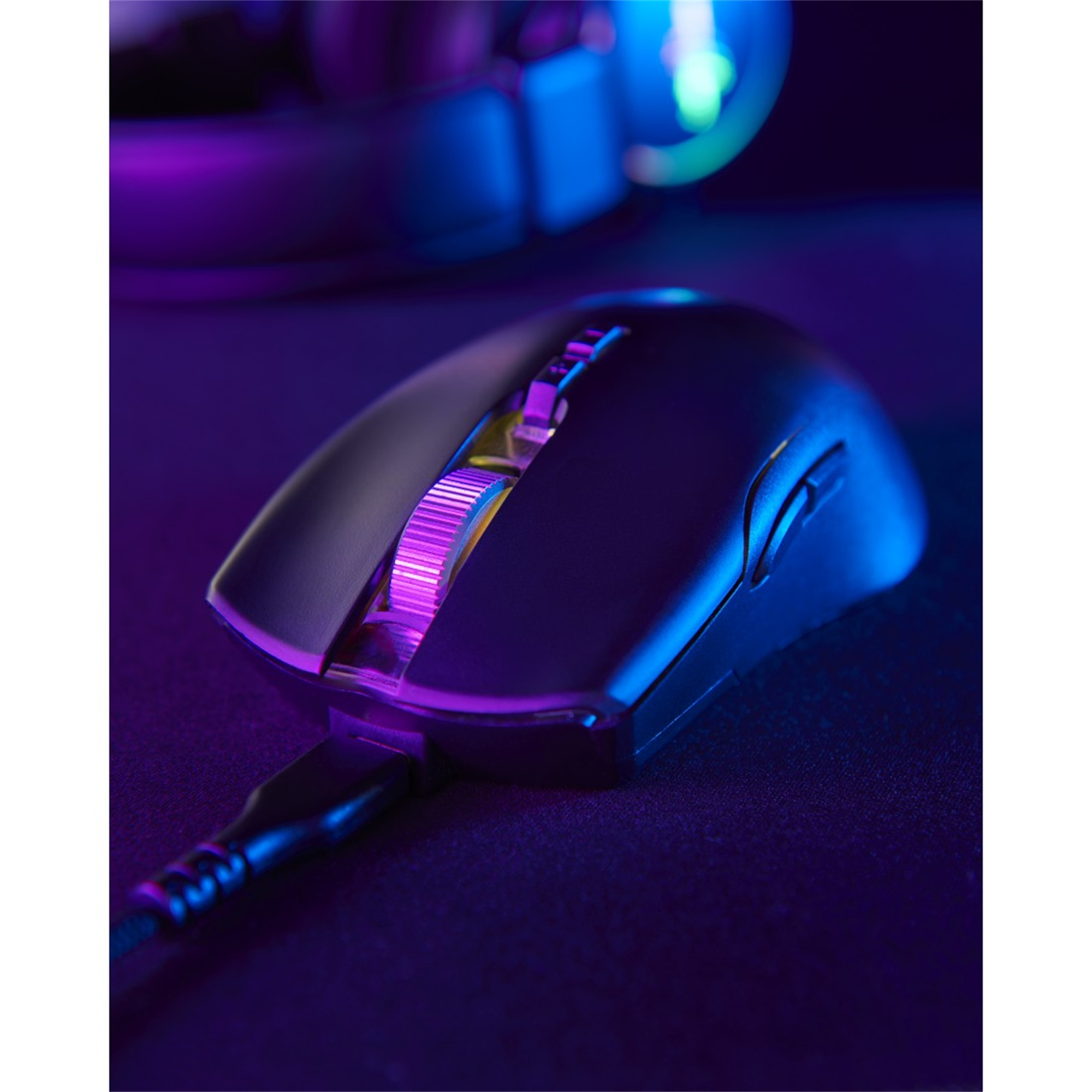 Mouse da gioco nero con luci rosa e blu. Il mouse ha una rotella di scorrimento.