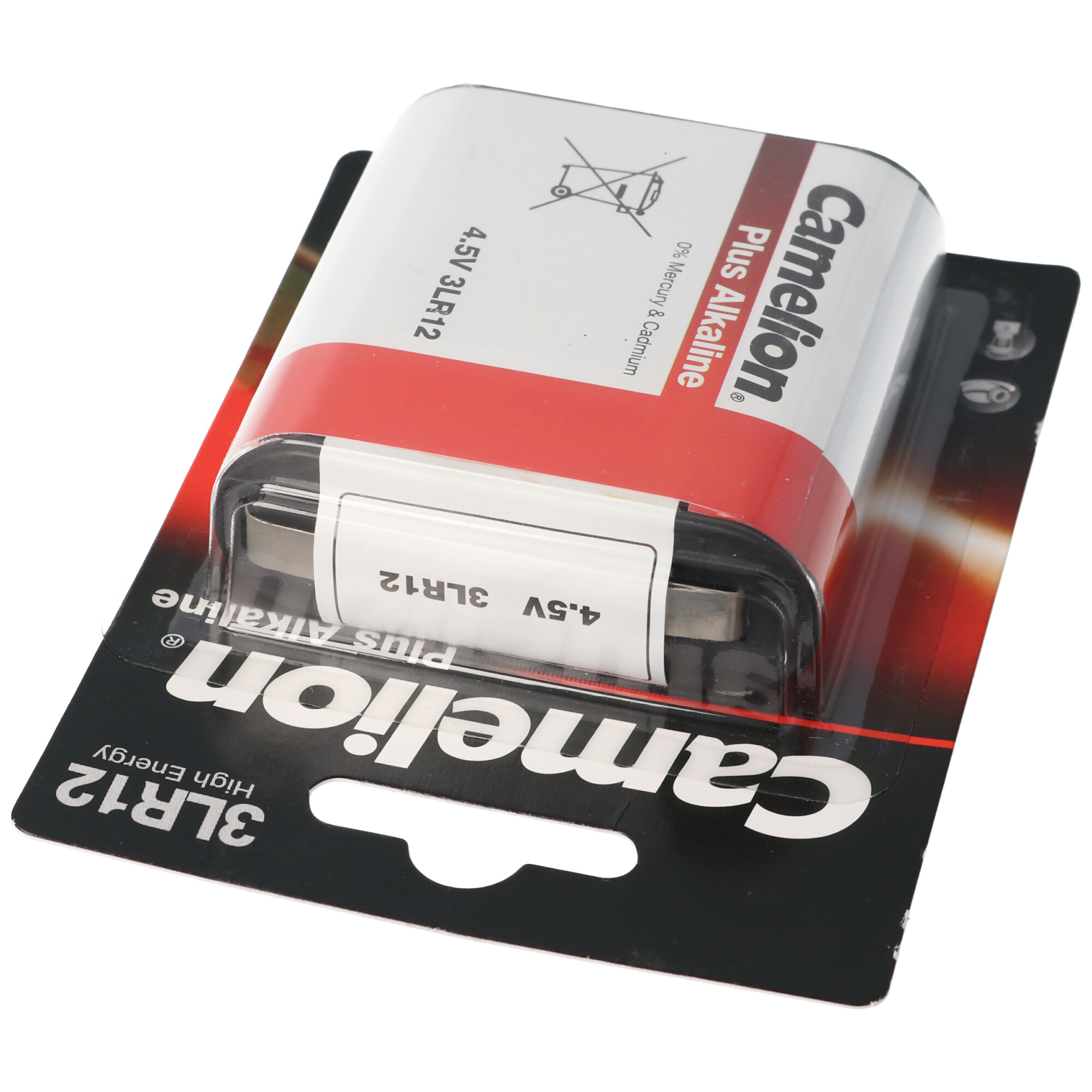 Een Camelion batterijverpakking op een zwarte achtergrond.