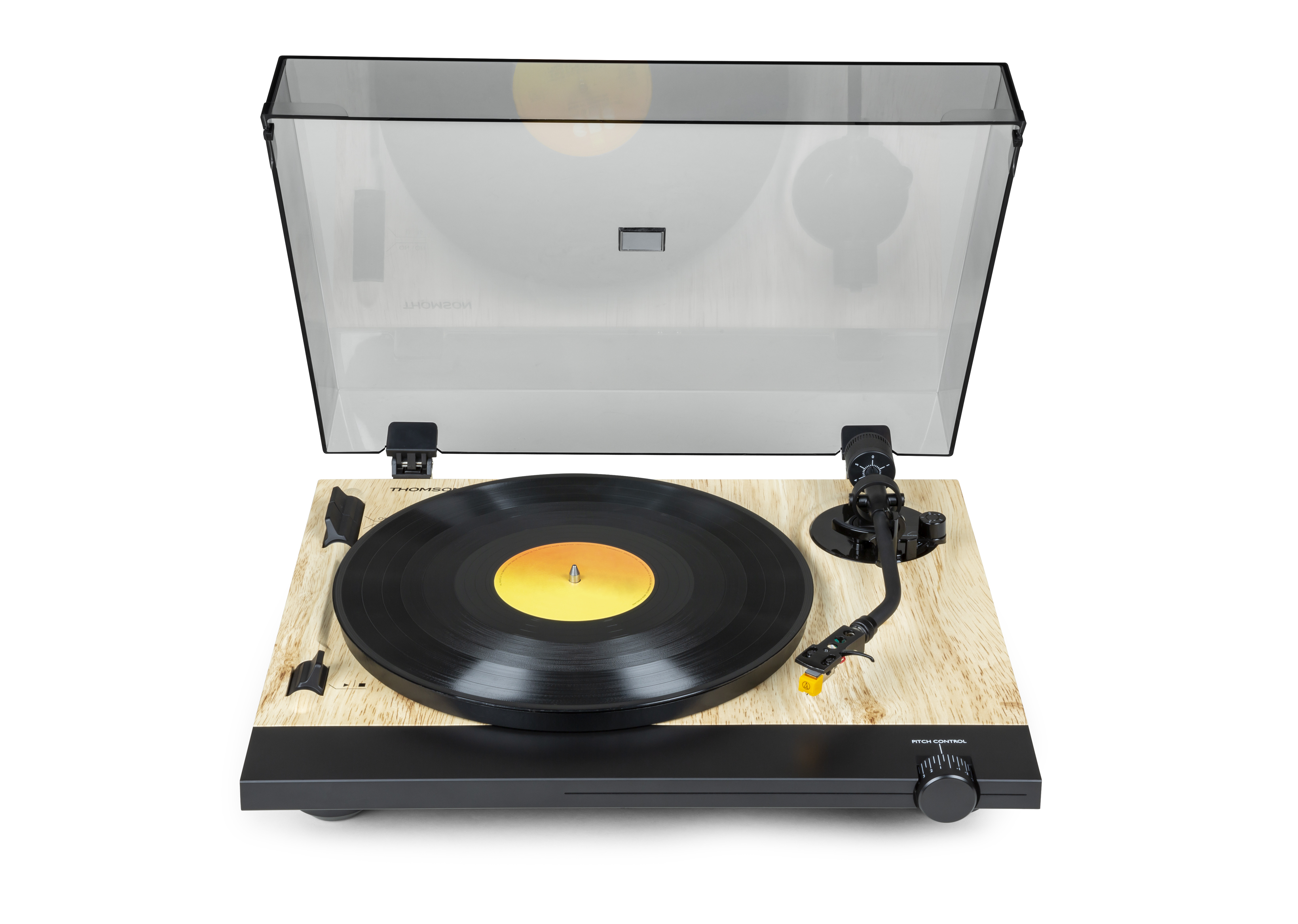 Tocadiscos con cubierta transparente. Base negra con acabado de madera. Un disco está en el plato.