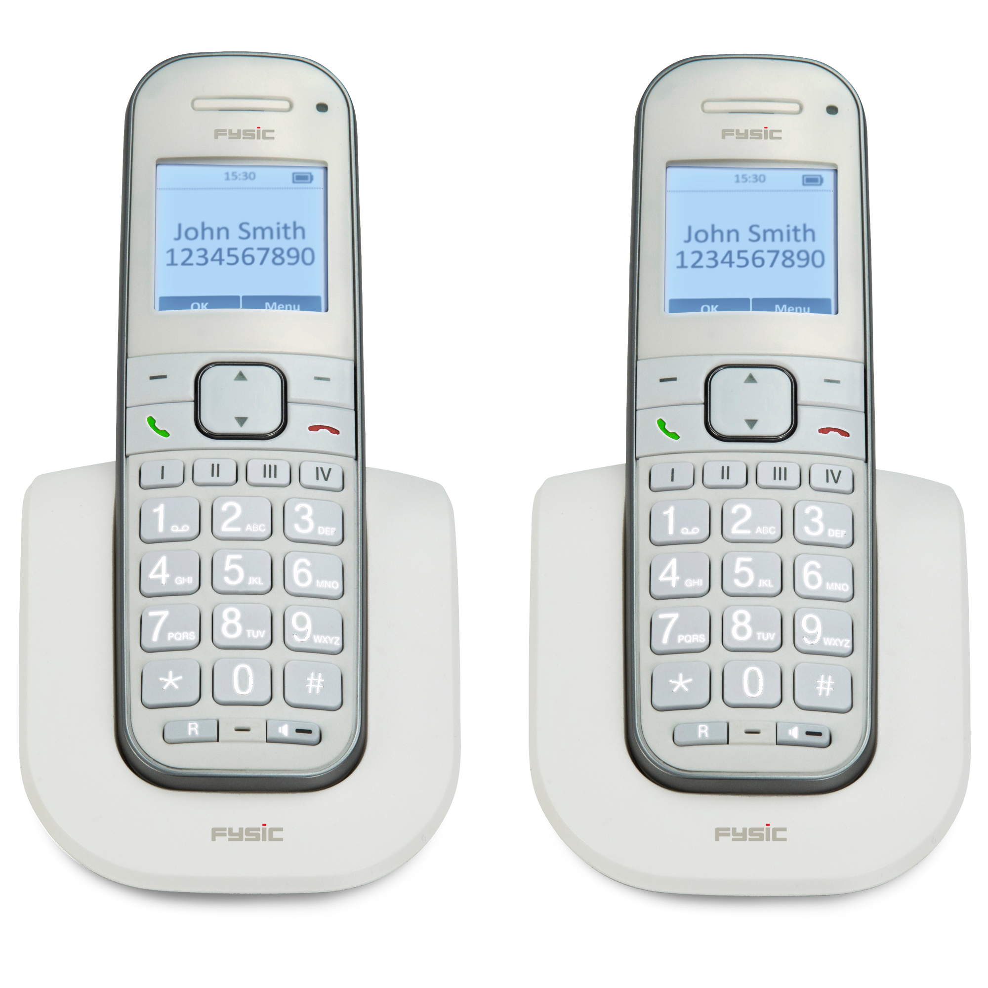 Zwei weiße schnurlose Telefone auf ihren Basen. Die Displays zeigen eine Telefonnummer und einen Namen.