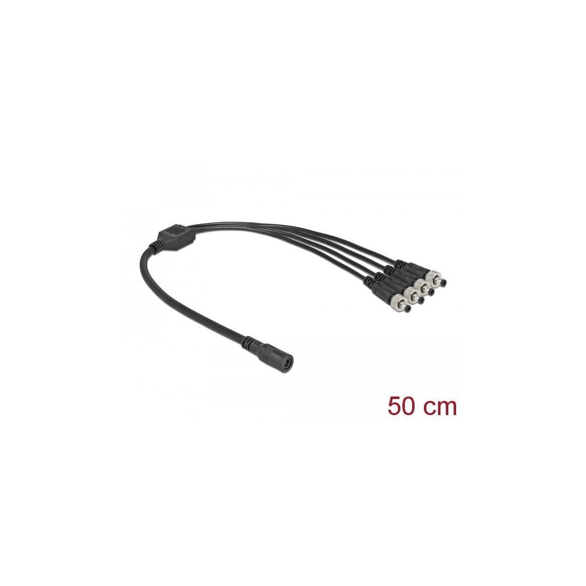 Cavo splitter nero con più connettori e un connettore di alimentazione CC.
