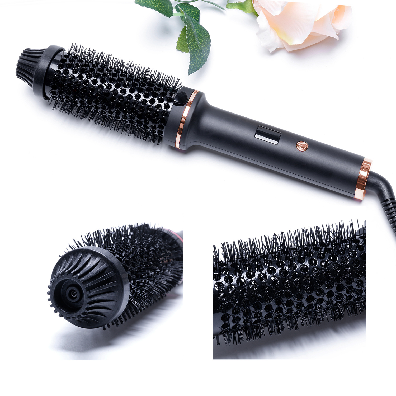Eine schwarze Haarbürste mit schwarzen Borsten, einem schwarzen Griff mit goldenen Akzenten und einem weißen Hintergrund.