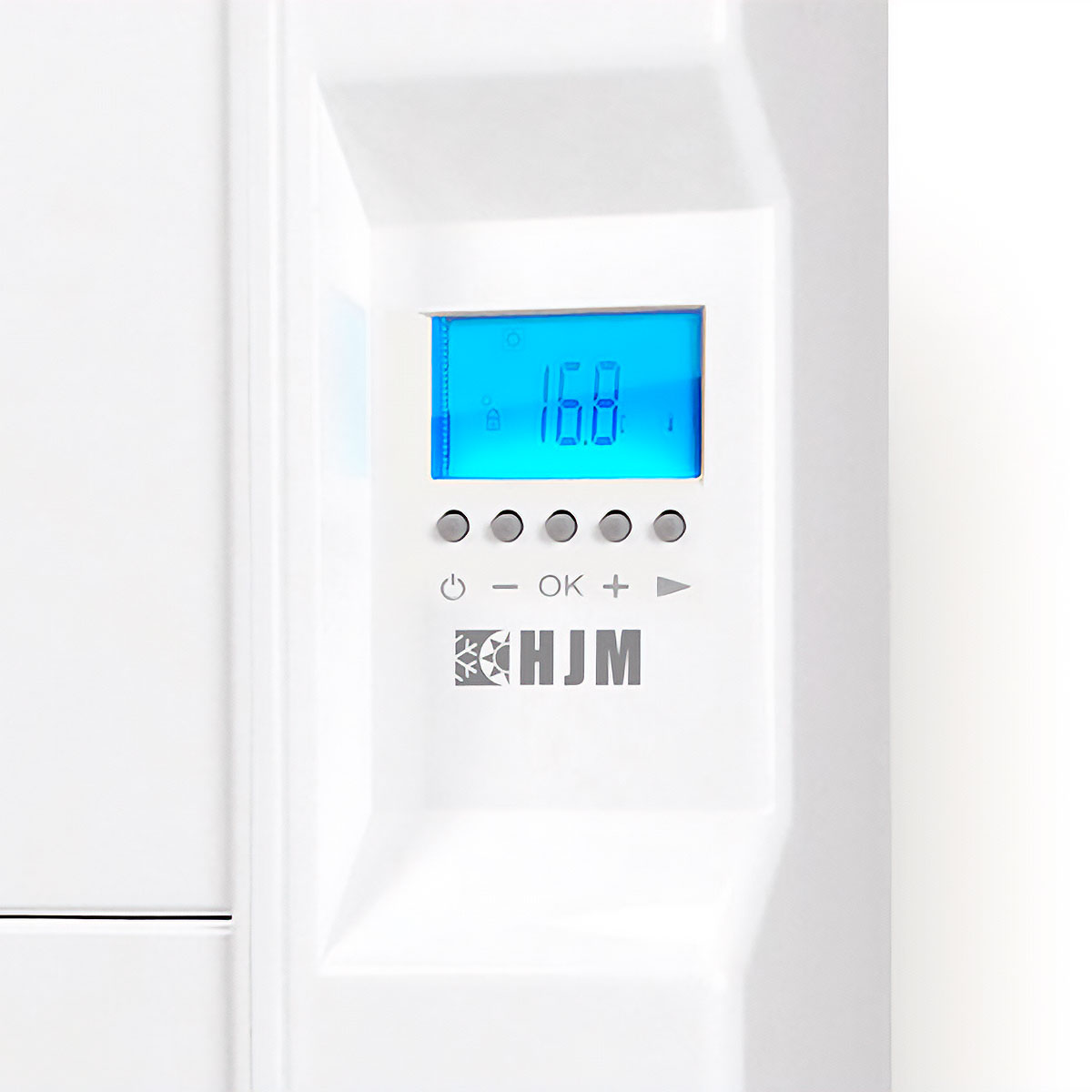 Un termostato HJM blanco con una pantalla azul que muestra 16,8 grados Celsius, con varios botones.
