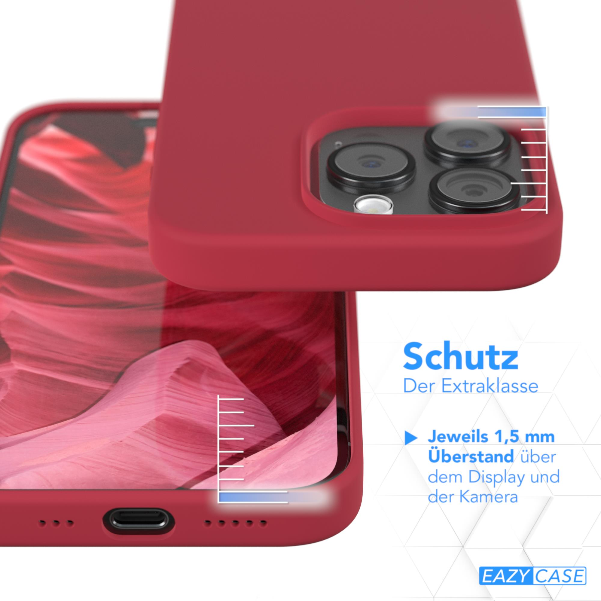 Nahaufnahme einer roten Handyhülle, die die Kamera und den Rand des Telefons zeigt.
