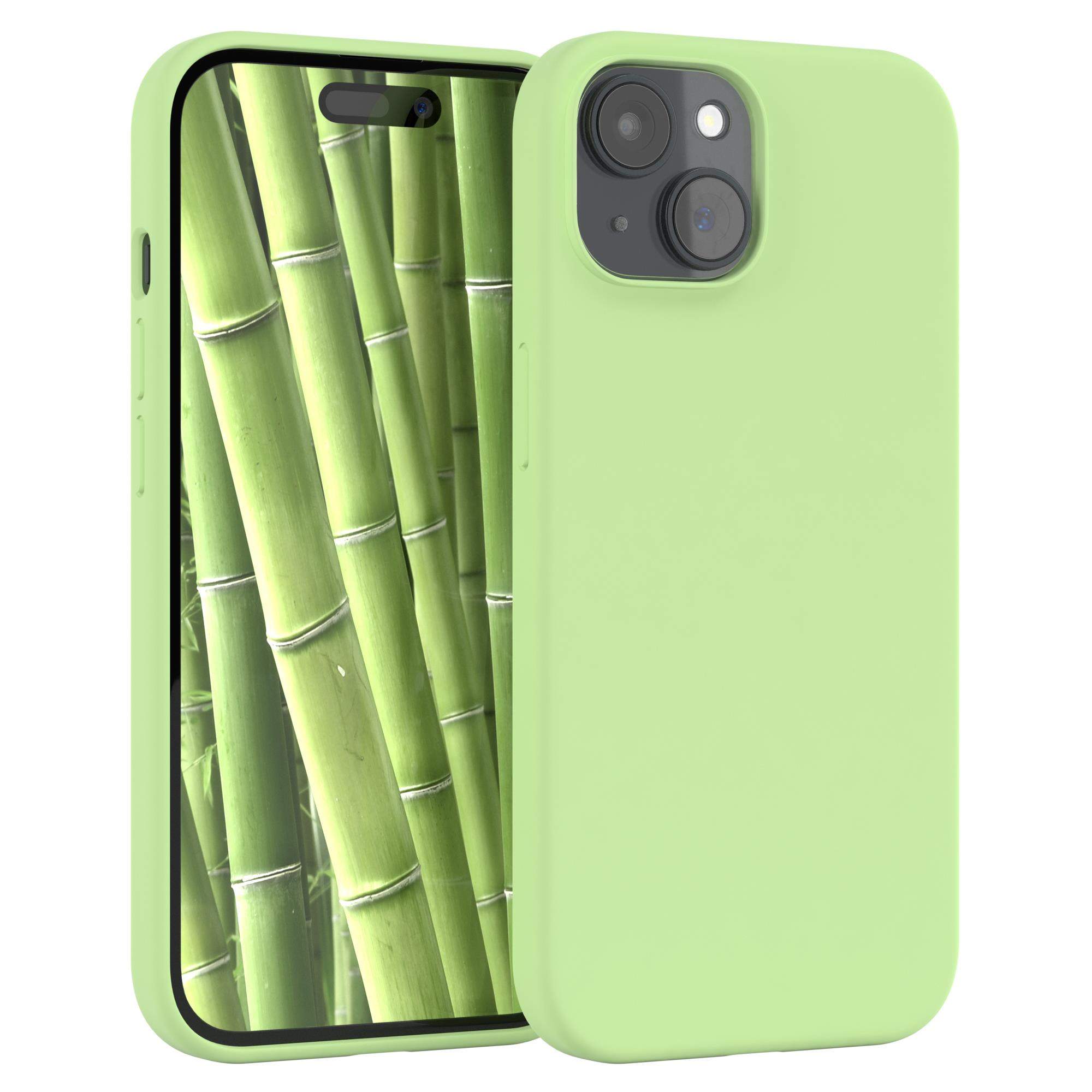 Grüne Handyhülle mit einem Telefon darin. Das Telefon hat drei Kameras.