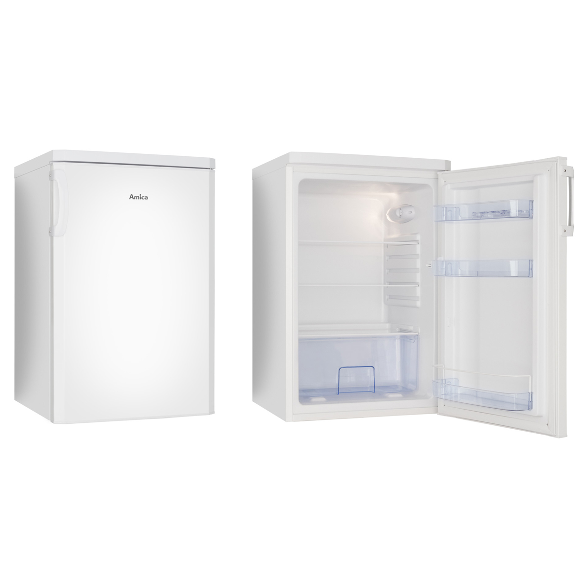 Weißer Kühlschrank mit geöffneter Tür, zeigt Regale und Innenraum. Weißer Hintergrund.