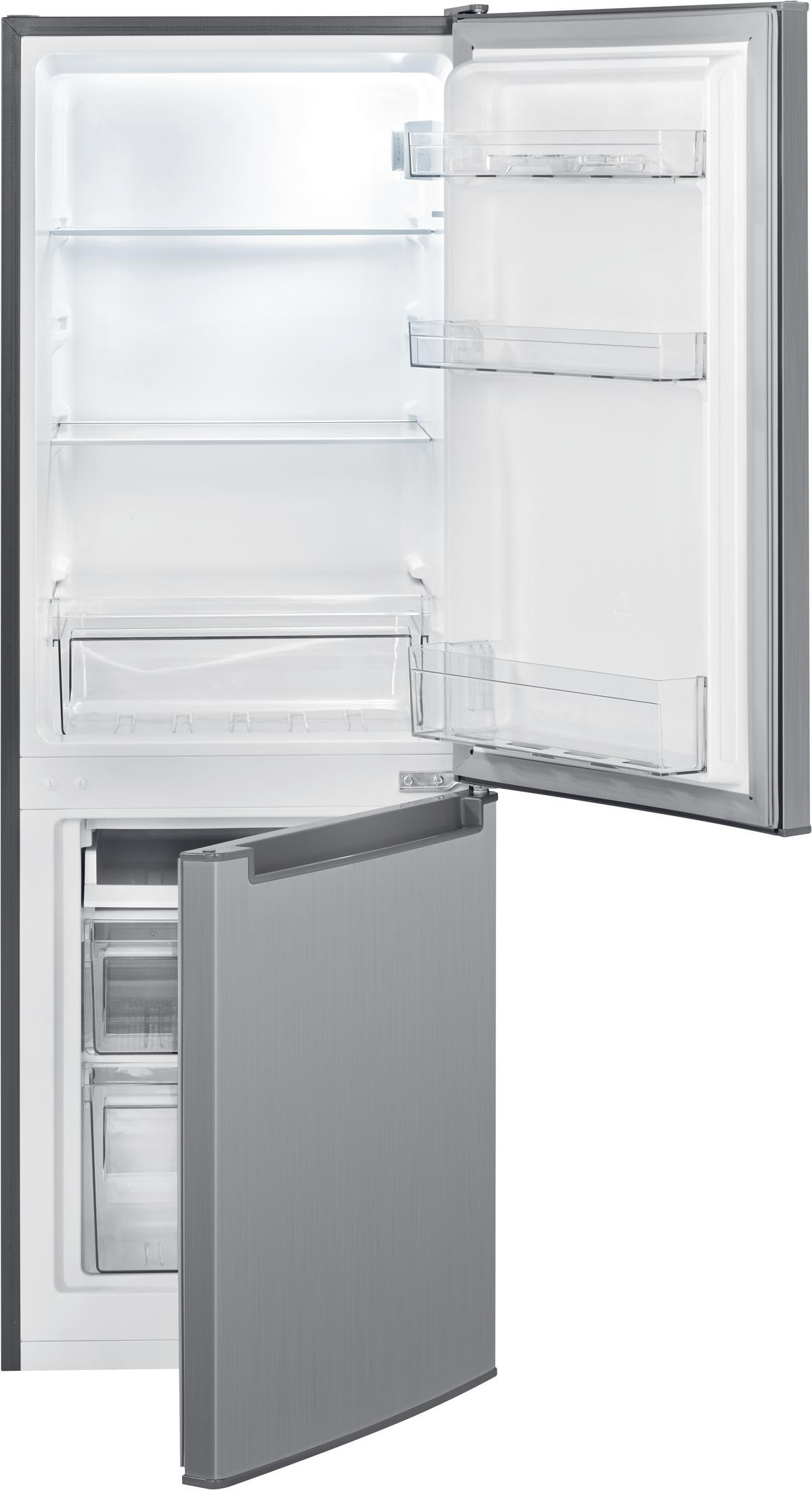 Offener Kühlschrank mit Regalen, Schubladen und offener Tür. Innenraum ist weiß.
