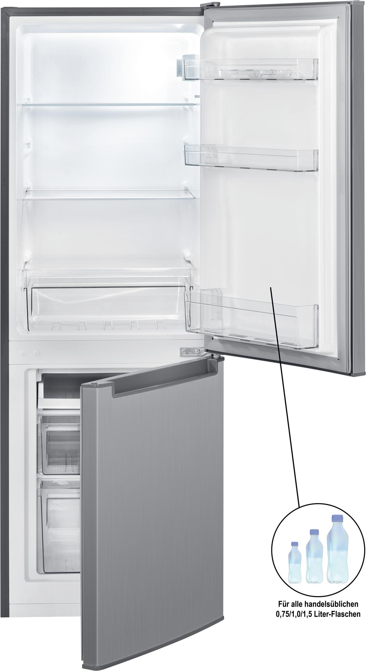 Offener Kühlschrank mit Innenregalen und Türen mit Flaschenmustern.
