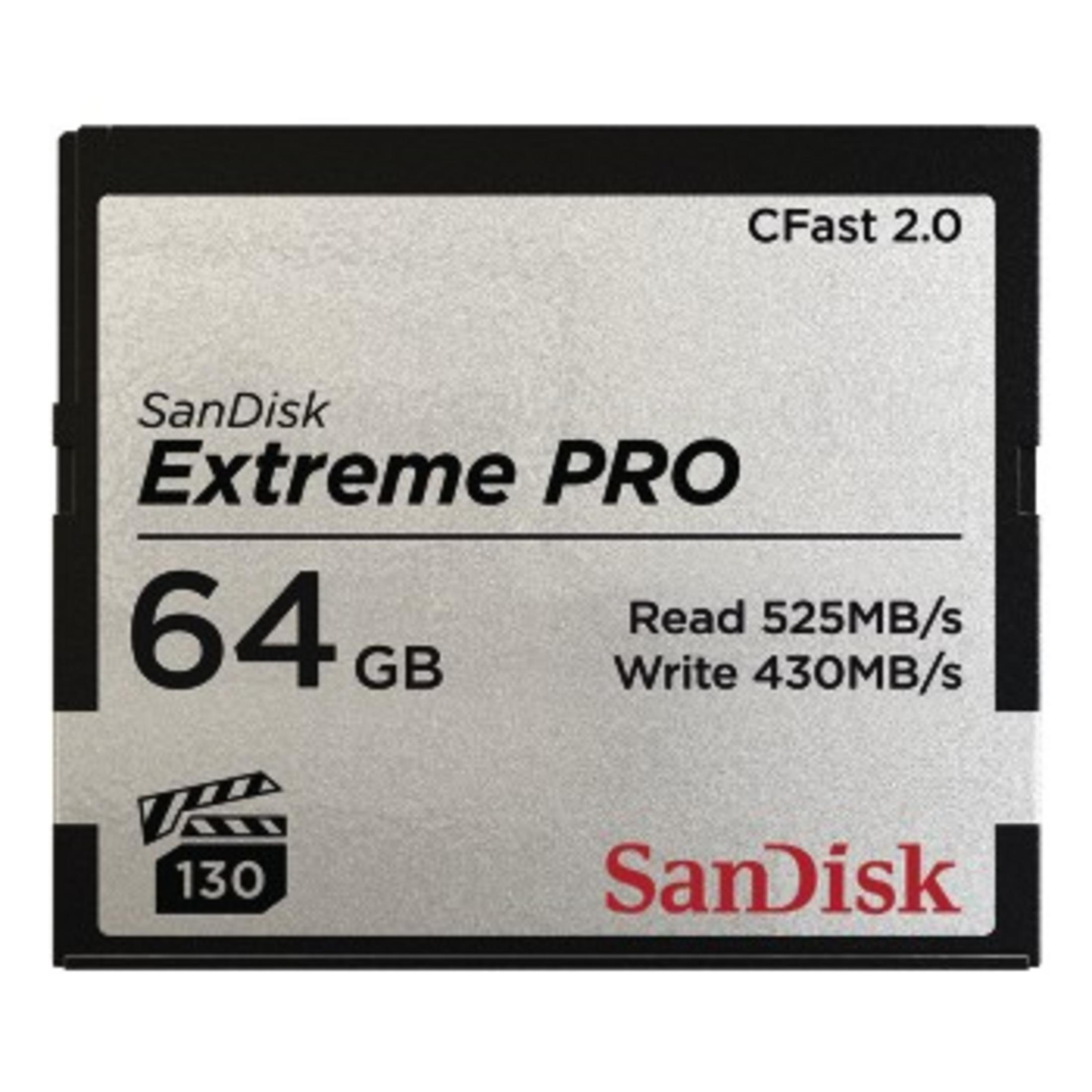 Carte Sandisk Extreme Pro CFast 2.0. La carte est noire avec texte blanc: 64 Go, Lecture 525 Mo/s, Écriture 430 Mo/s.