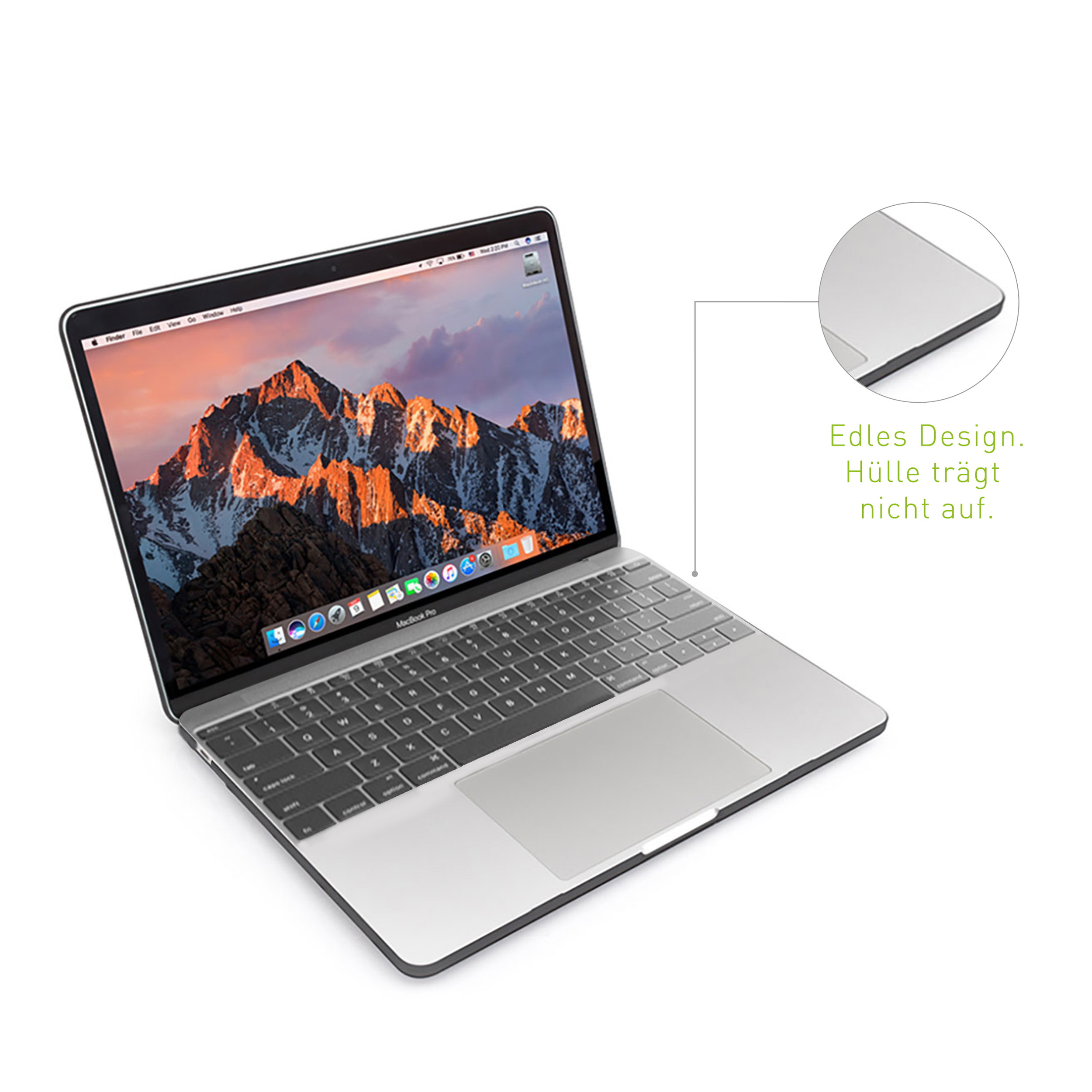 Silberner Laptop mit Bergmotiv auf dem Bildschirm. Weißer Hintergrund.